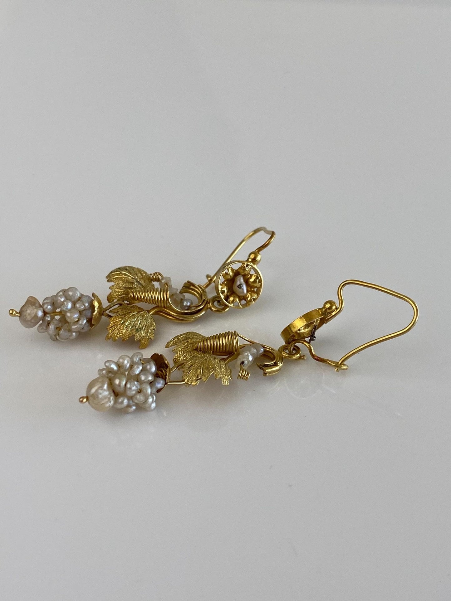 Vintage Solid 14k Yellow Gold Pearls Grape Vine Dangle Earrings