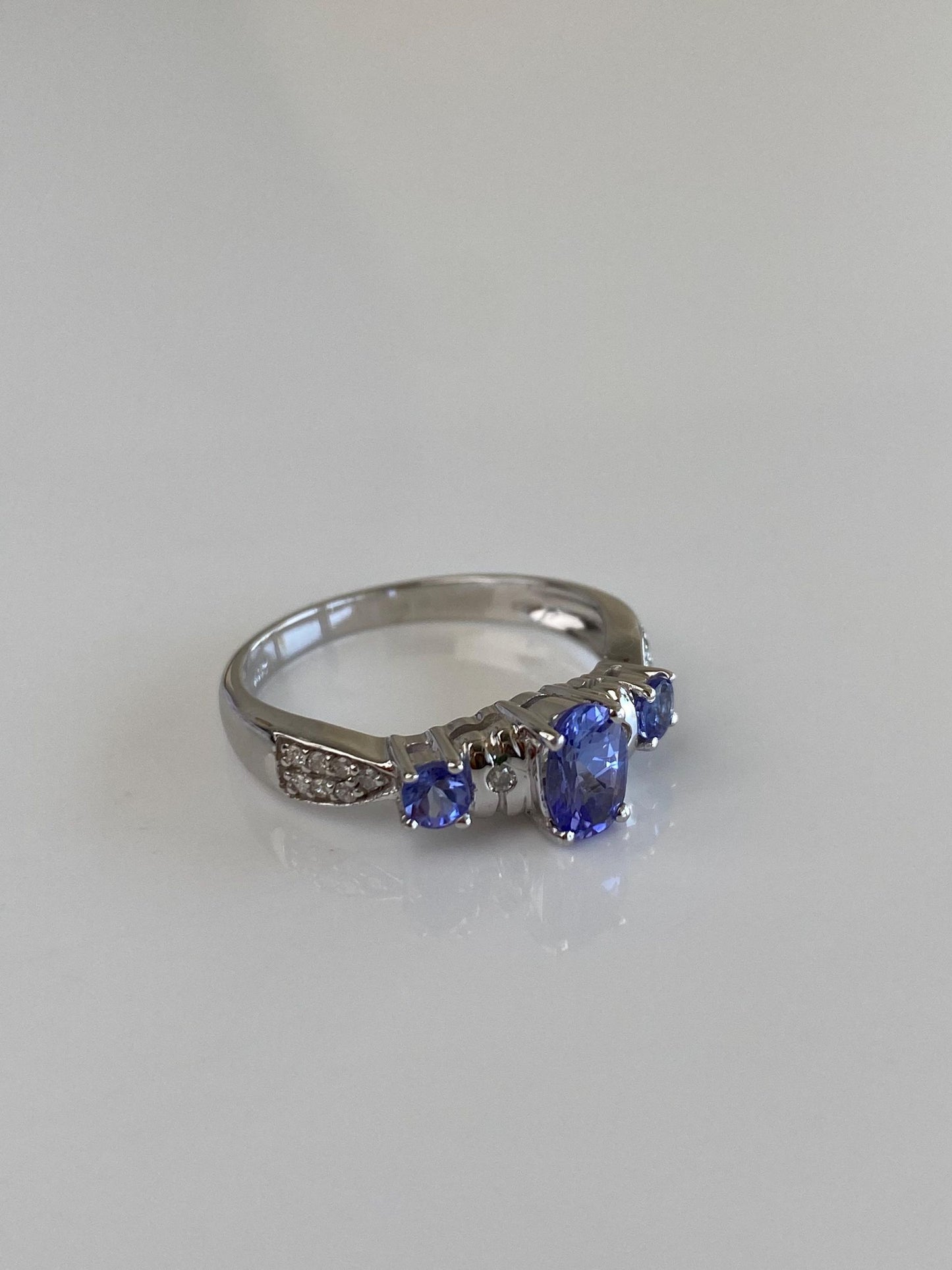 Solid 14k White Gold Diamond Tanzanite Ring - Size 7.75