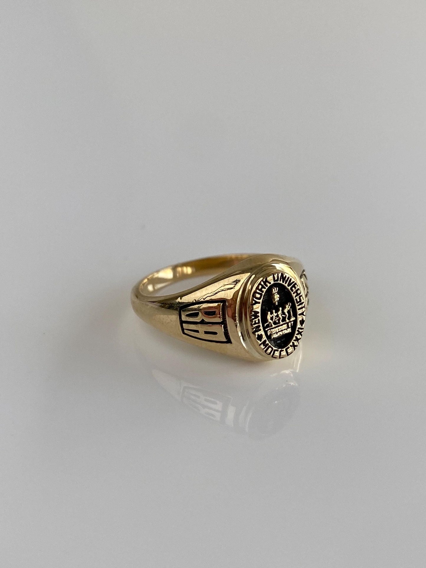 Vintage Solid 10k Yellow Gold 1982 NYU Class Ring - Size 6.25