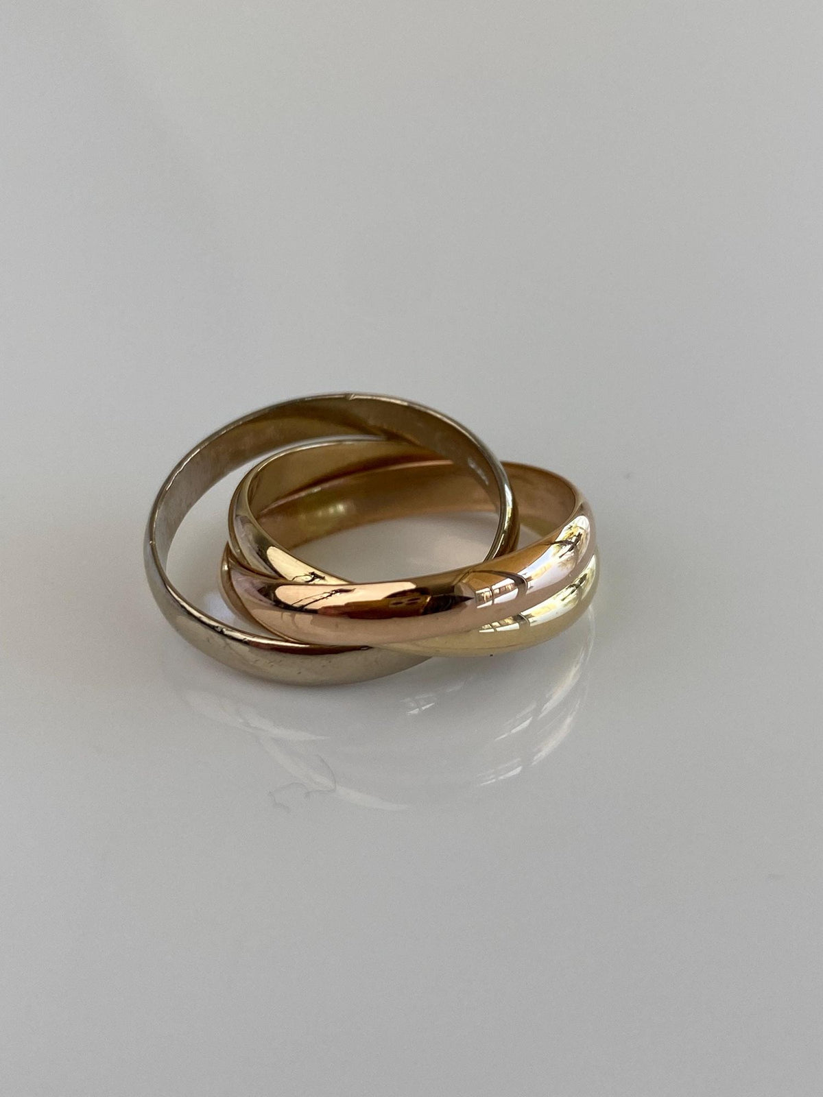 Vintage Solid 18k Tri Tone Gold Rolling Ring Band - Size 5.5