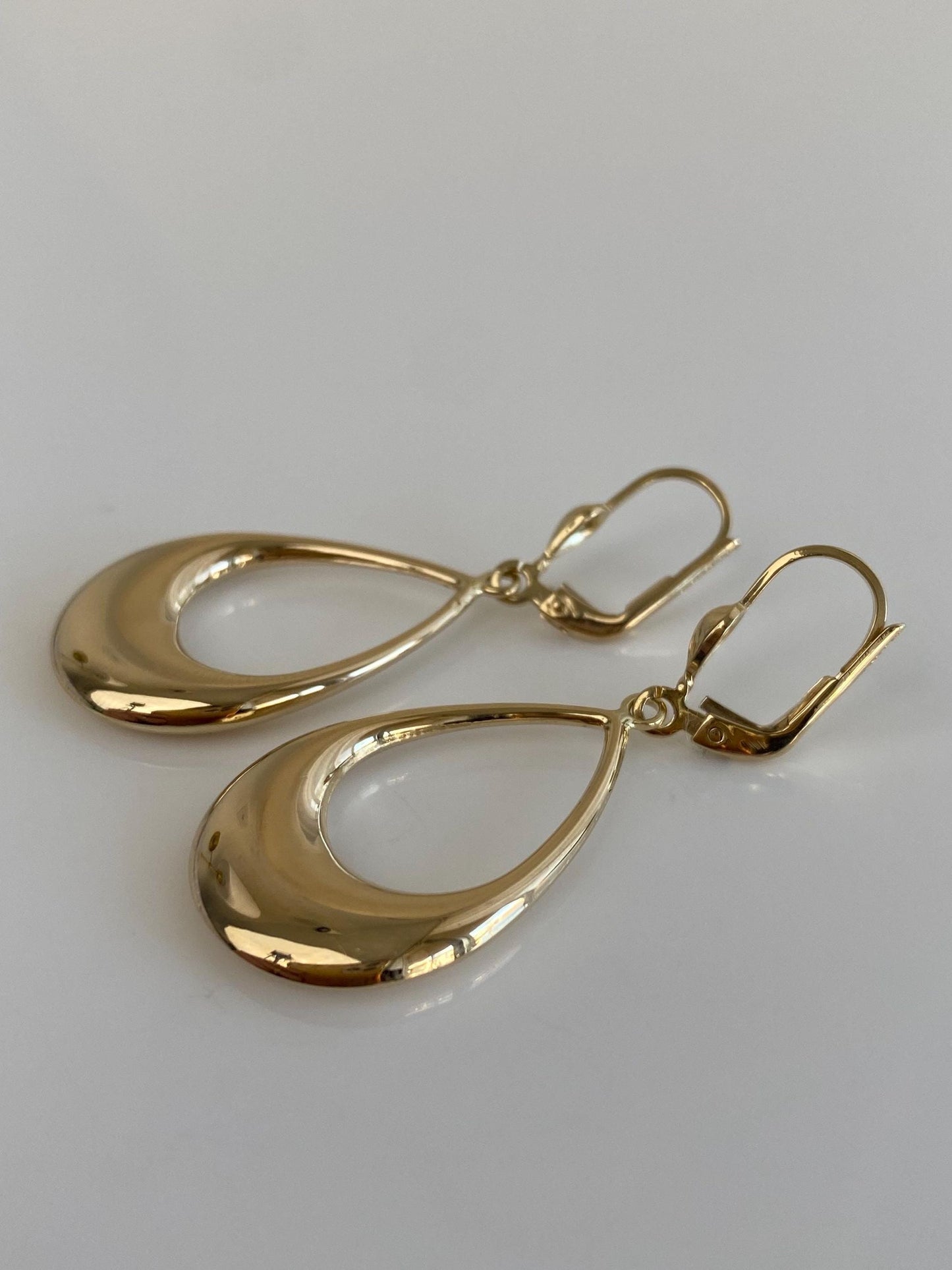 Vintage 14k Yellow Gold Open Teardrop Dangle Earrings