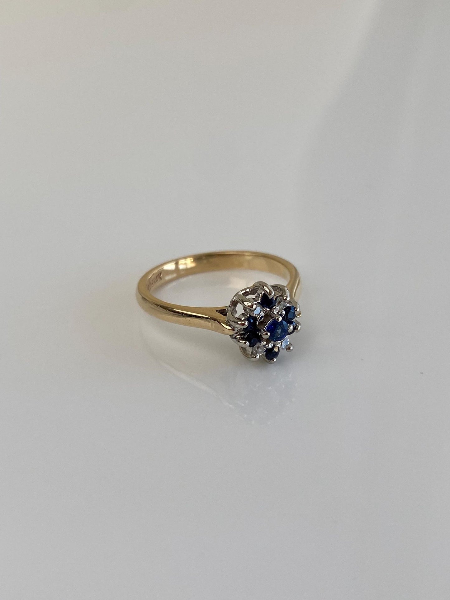 Vintage Solid 14k Yellow Gold Diamond Blue Sapphire Flower Ring - Size 6.25