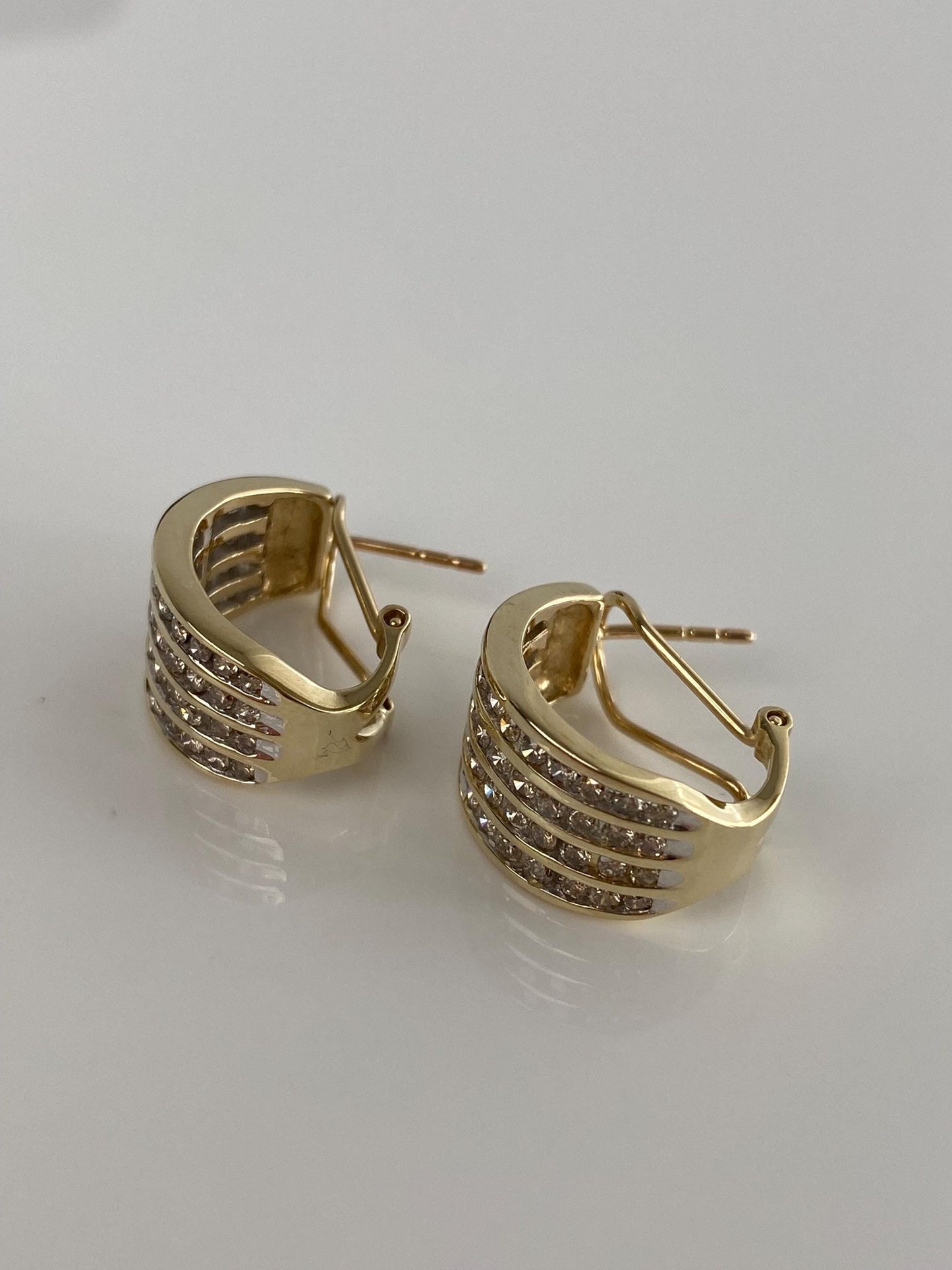 Vintage Solid 10k Yellow Gold Diamond Drop Earrings