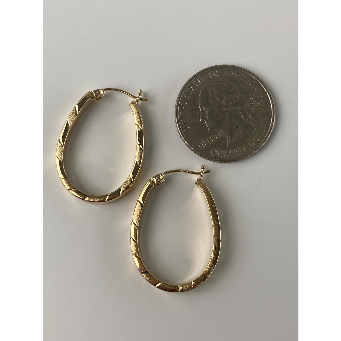 Vintage 14k Yellow Gold Satin Lined Stripe Hoop Earrings