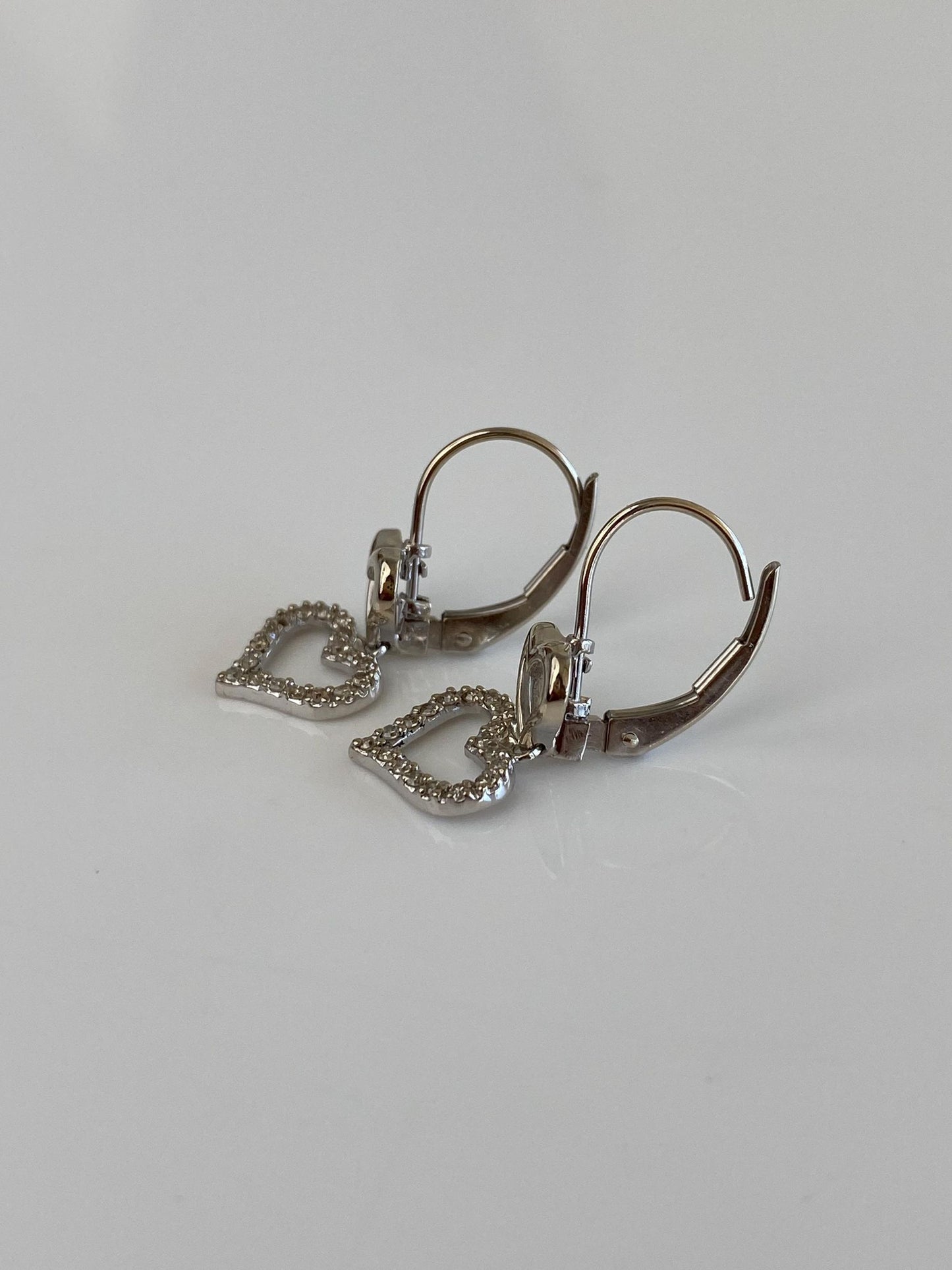 Vintage Solid 14k White Gold Clear Sapphire Heart Dangle Earrings