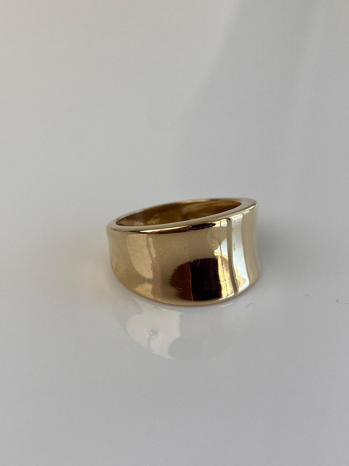 Vintage Solid 10k Yellow Gold Tapered Ring Band - Size 6.25
