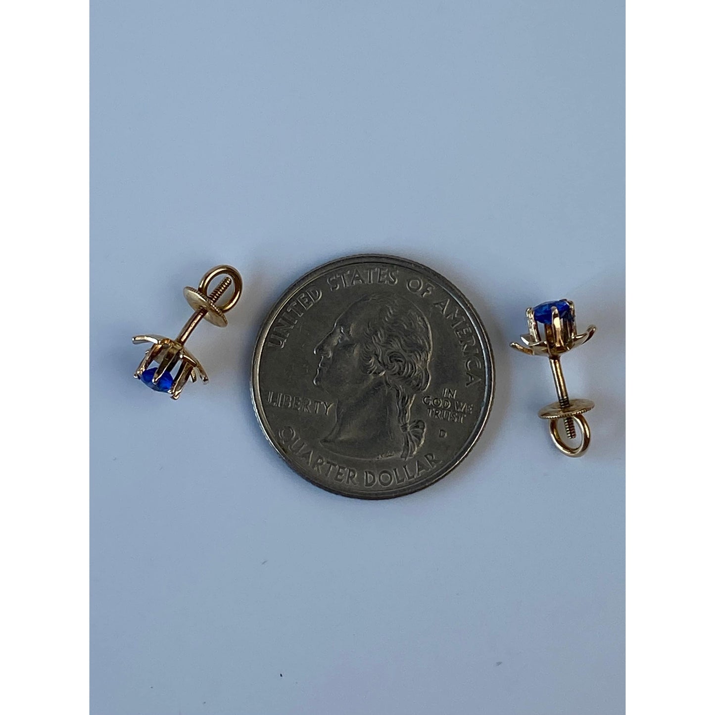 Vintage Solid 10k Yellow Gold Blue Cubic Zirconia Flower Screw Back Stud Earrings