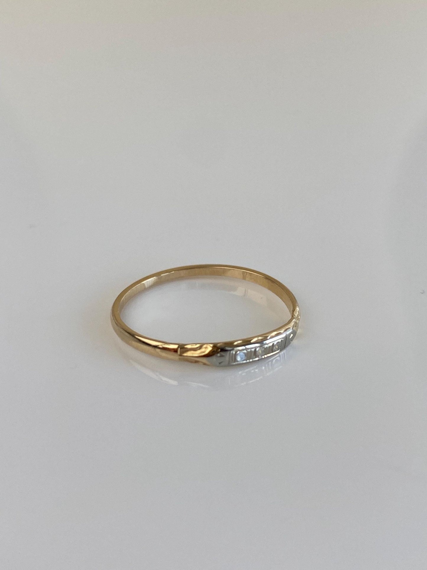 Vintage Solid 10k White & Yellow Gold Clear Quartz Designed Ring - Size 6.75