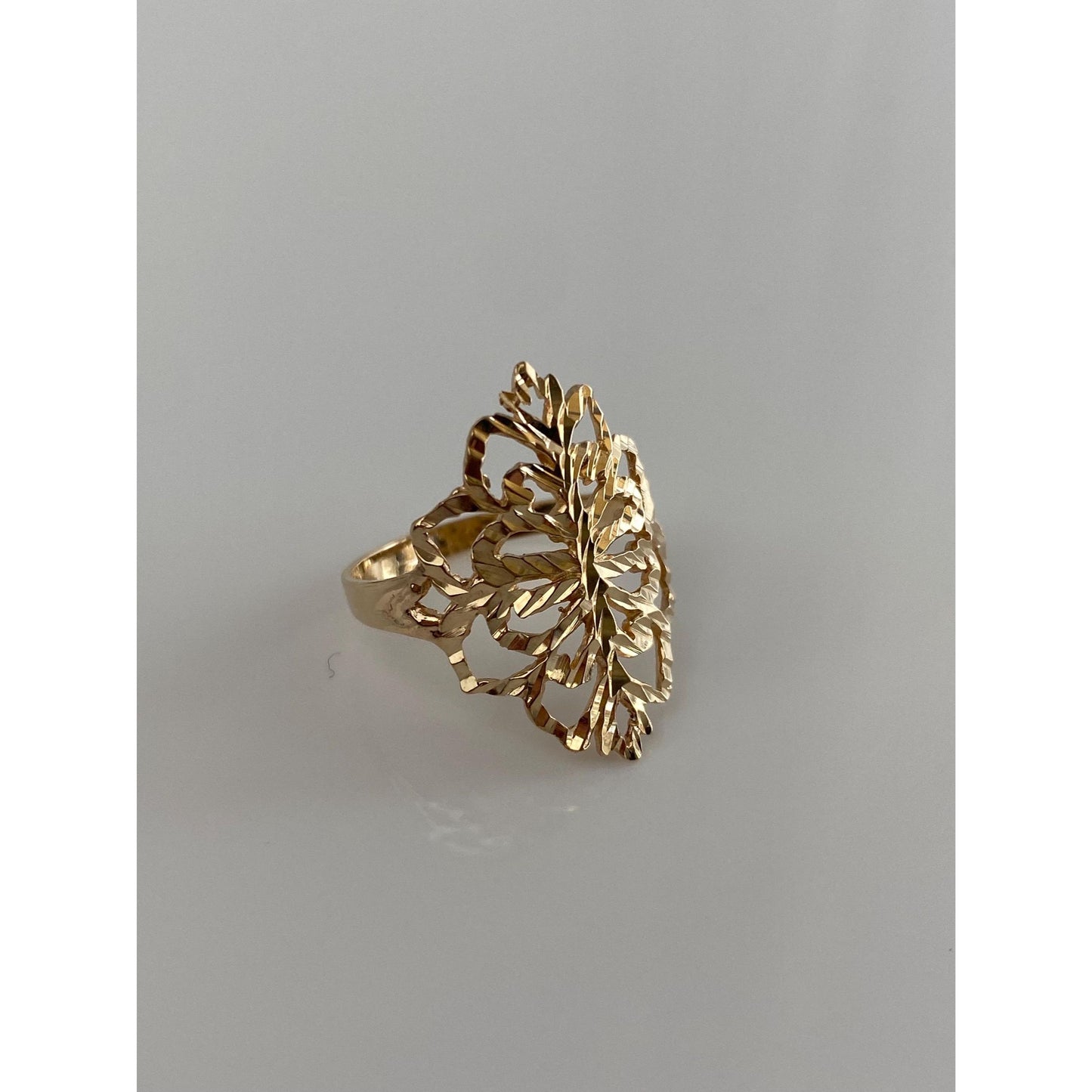 Vintage Solid 10k Yellow Gold Diamond Cut Ring - Size 5.5