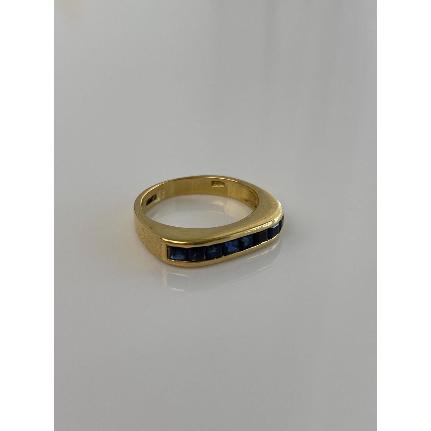 Vintage Solid 18k Yellow Gold Blue Sapphire Ring - Size 5