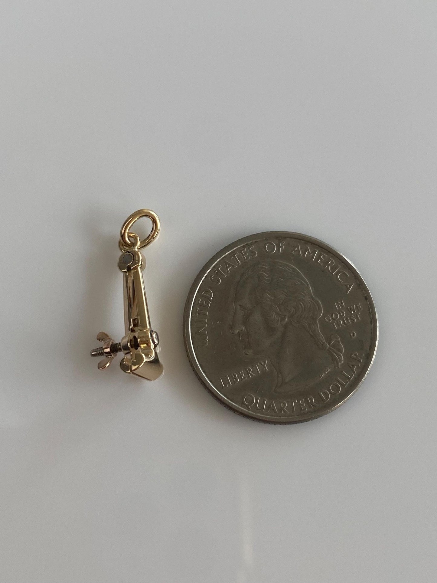 Vintage 9k Yellow Gold Articulated Vice Charm