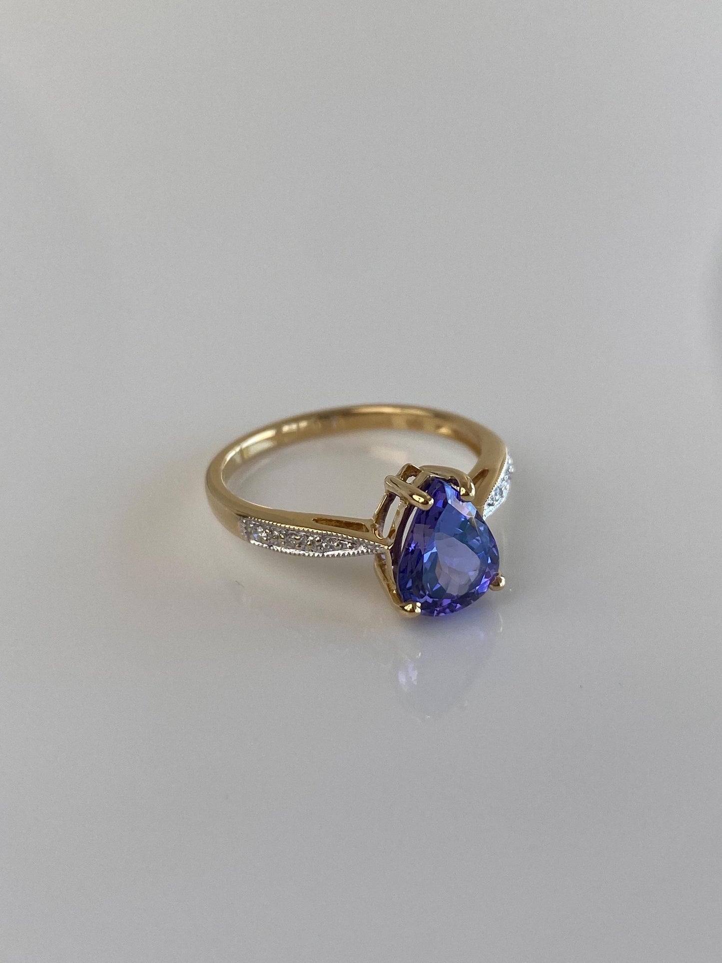 Solid 18k Yellow Gold Diamond Tanzanite Teardrop Ring - Size 7