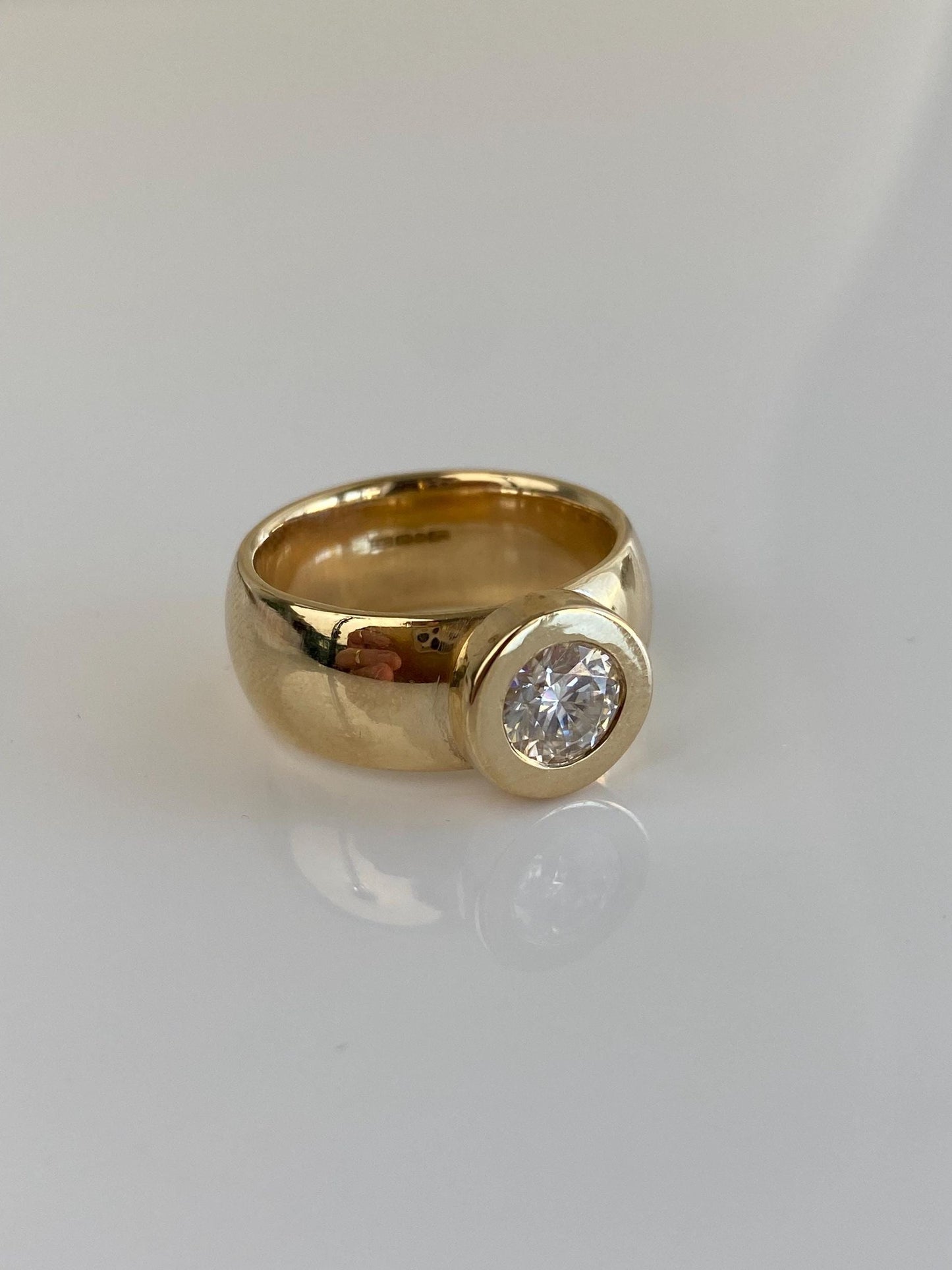 Vintage Solid 9k Yellow Gold Moissonite Ring - Size 6.75