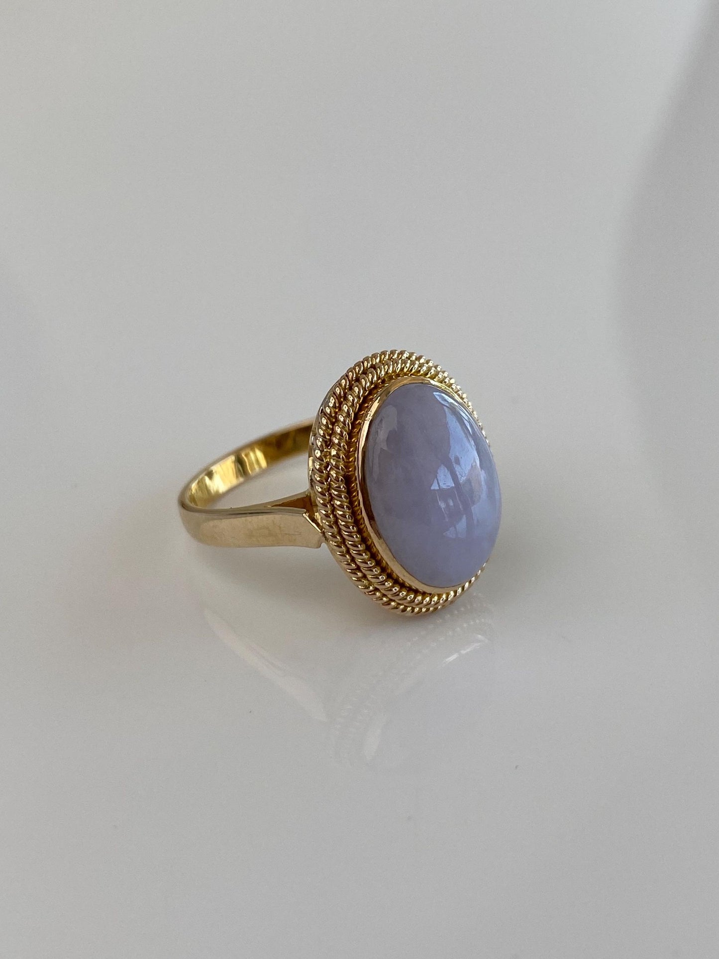 Solid 10k Yellow Gold Light Purple Jade Ring - Size 6