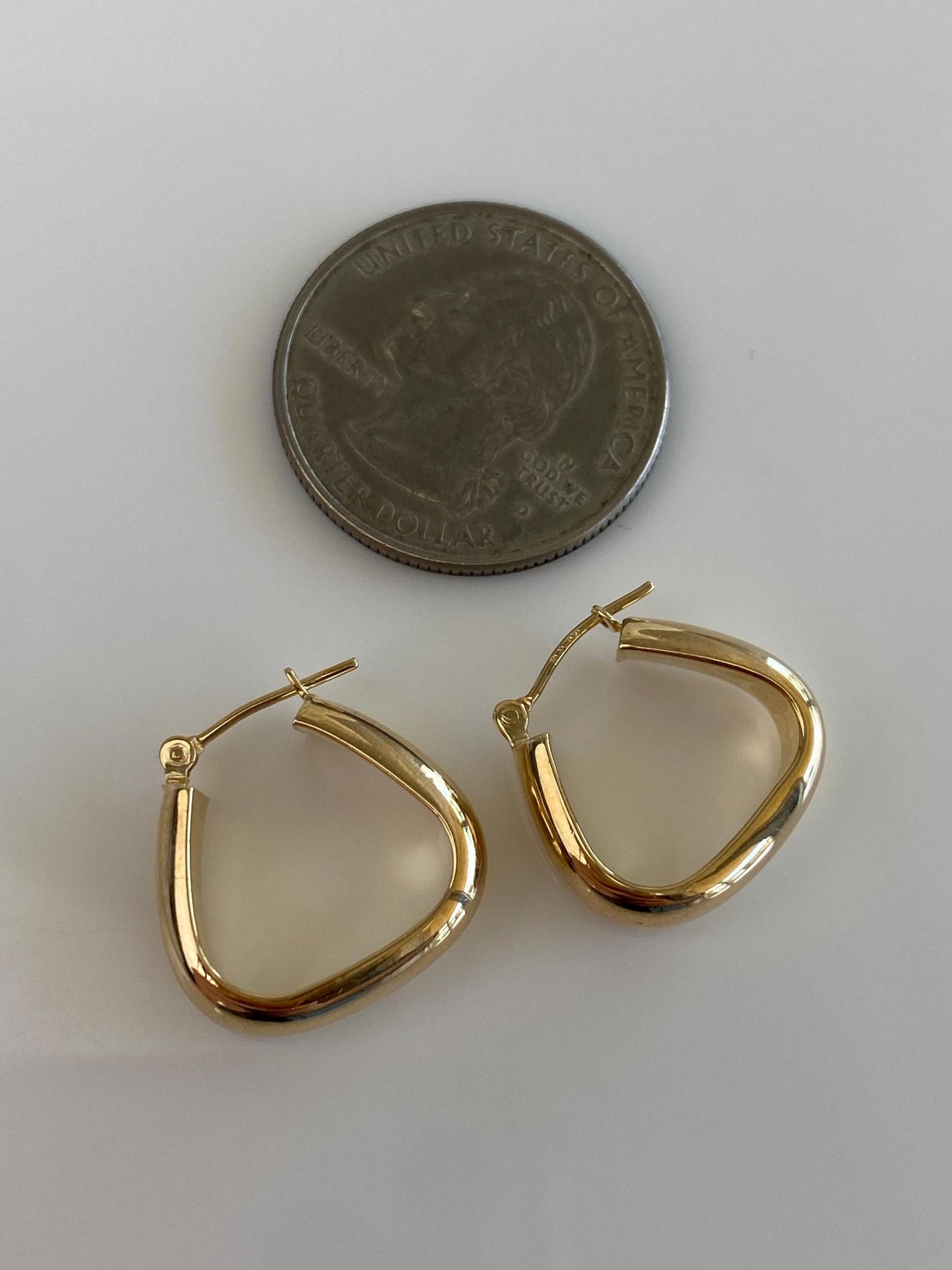 Vintage 14k Yellow Gold Hoop Earrings