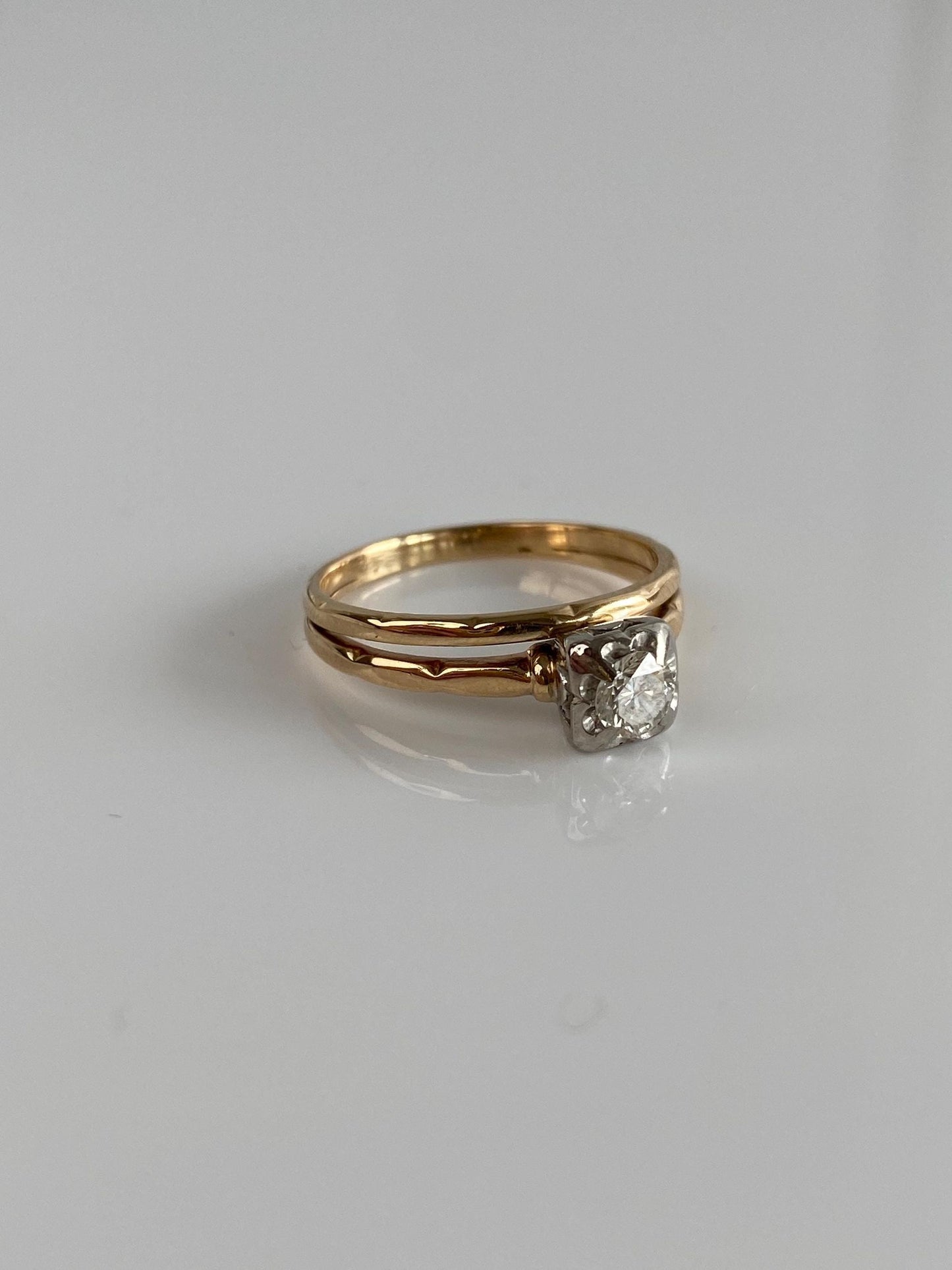 Vintage Solid 14k White & Yellow Gold Diamond Ring - Size 6.5