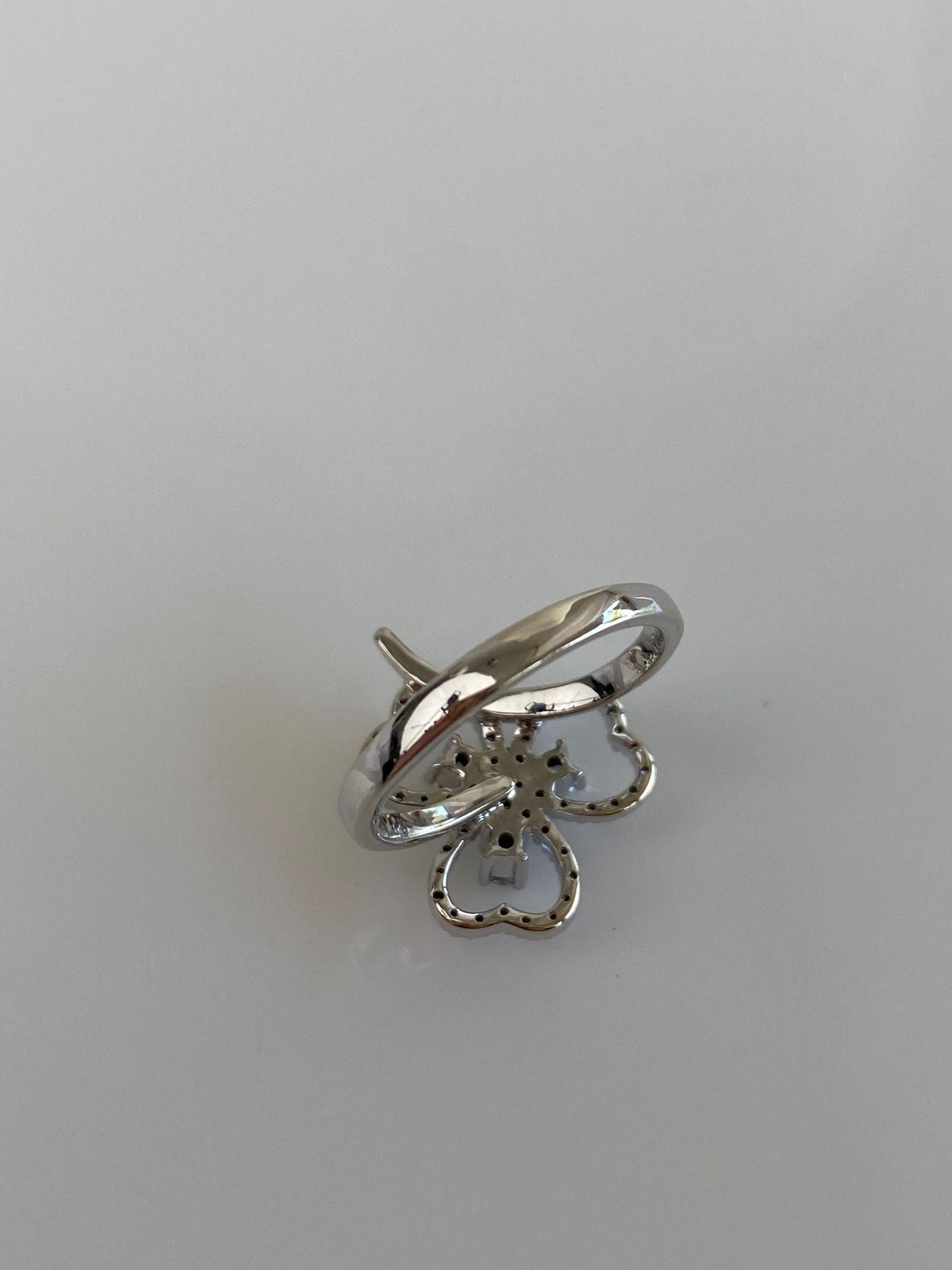 Vintage Solid 14k White Gold Diamond Clover Ring - Size 6.75