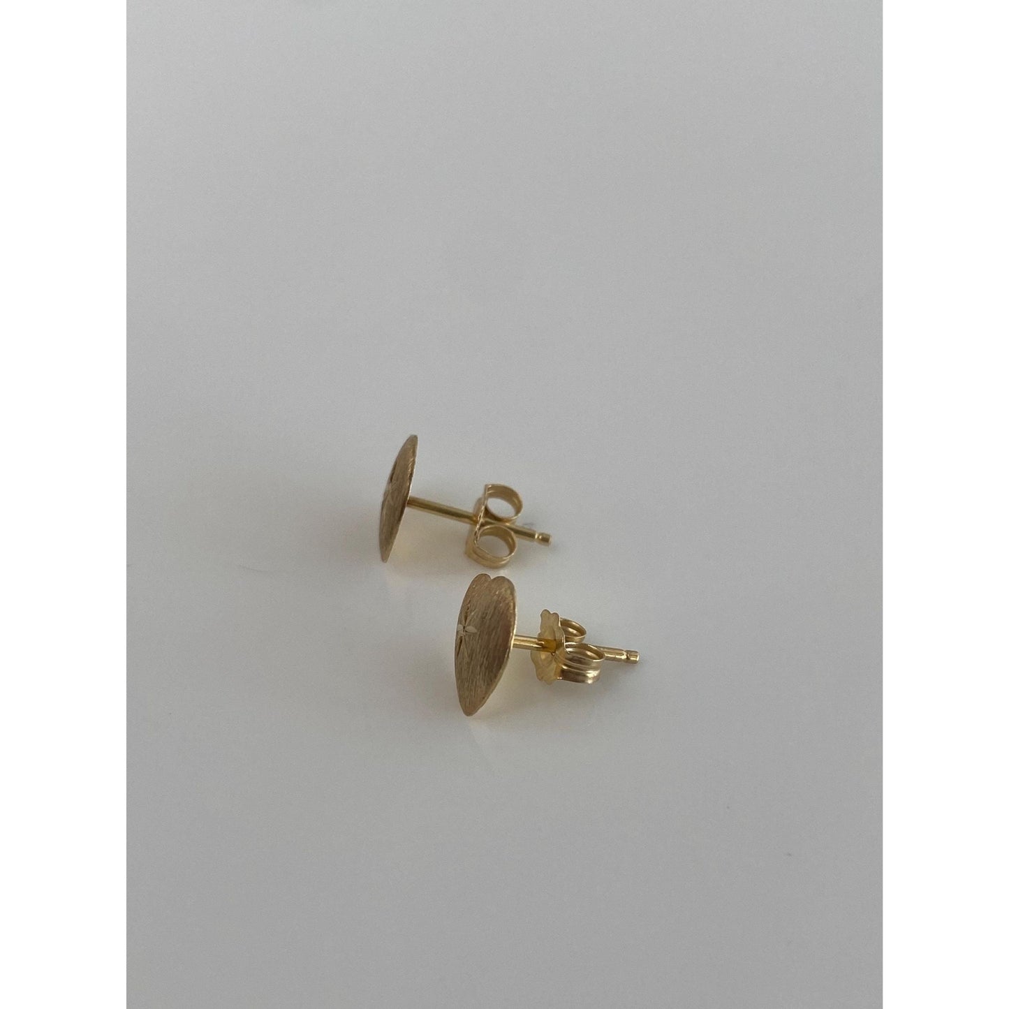 Vintage Solid 14k Yellow Gold Diamond Cut Satin Heart Stud Earrings