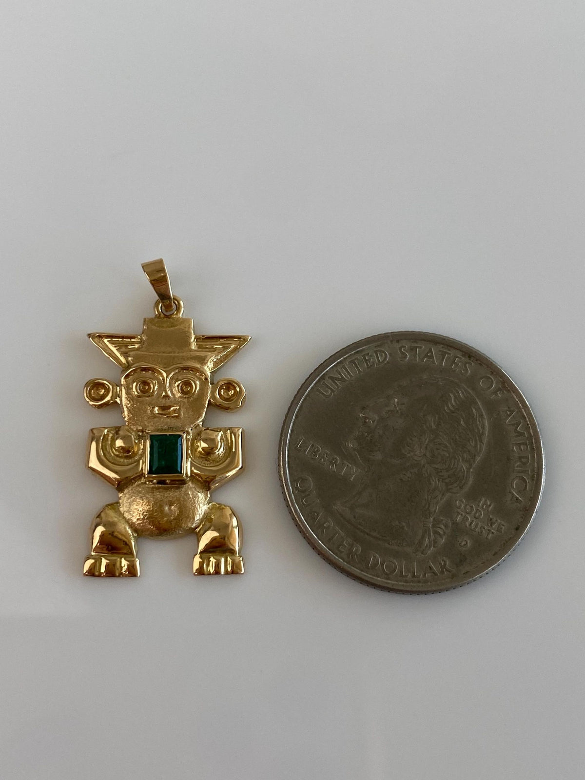 Vintage Solid 18k Yellow Gold Emerald Inca Charm