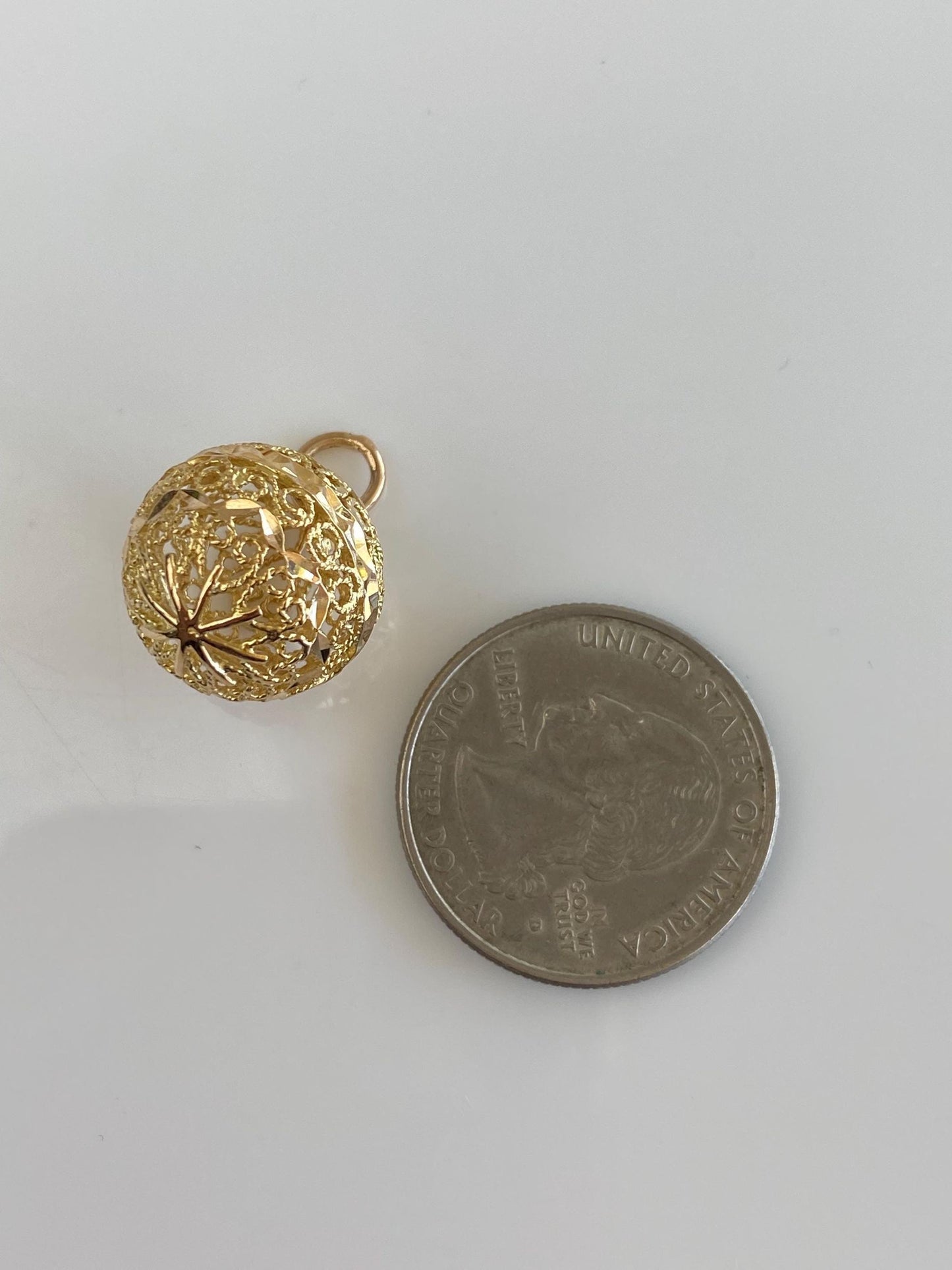 Vintage Solid 18k Yellow Gold Filigree Open Work Ball Charm