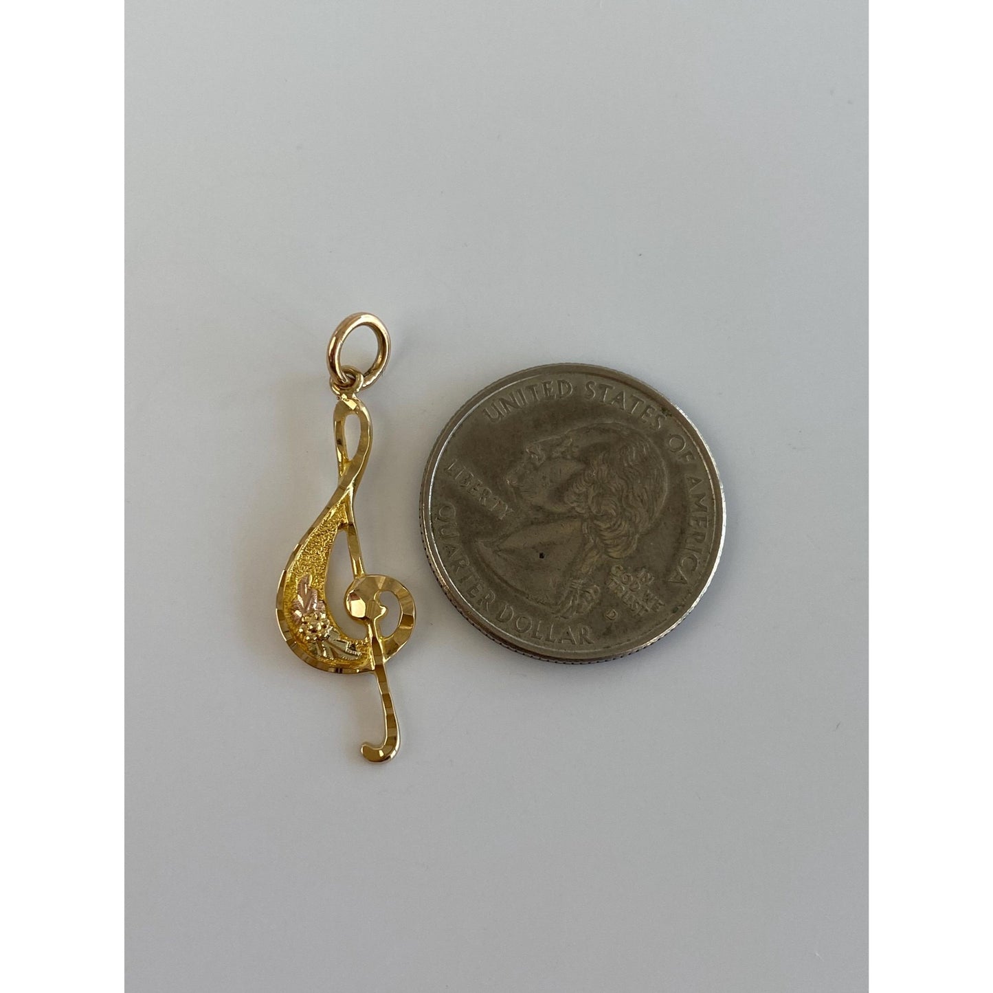 Vintage Solid 10k Yellow Gold Diamond Cut Music Symbol Charm