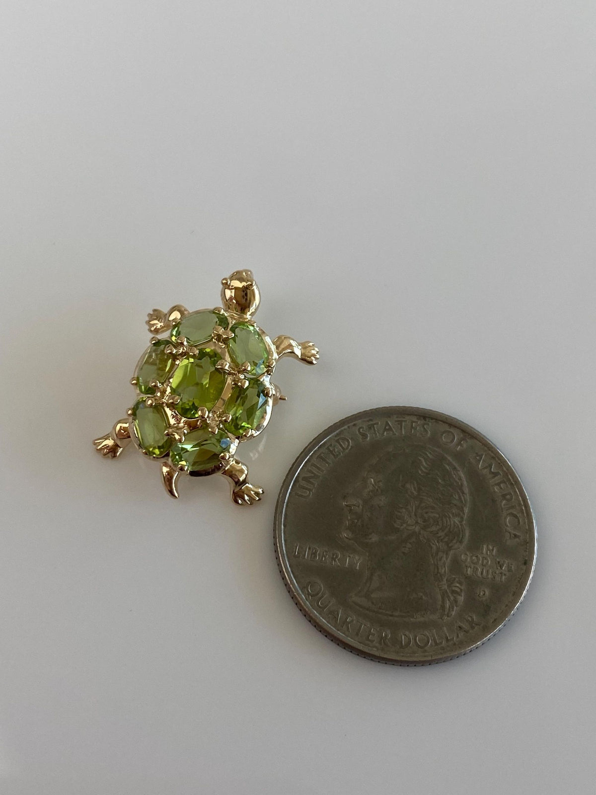 Vintage Solid 14k Yellow Gold Peridot Turtle Brooch Pin