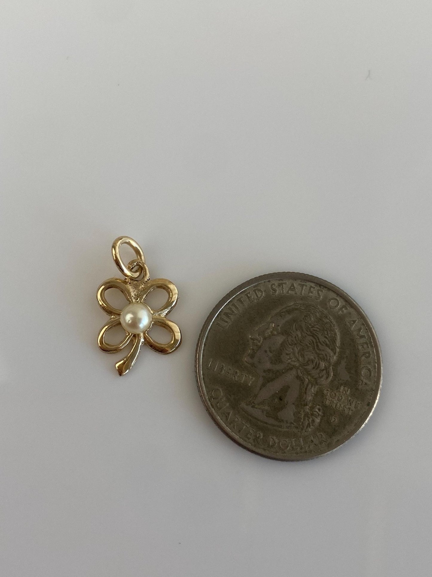 Vintage Solid 14k Yellow Gold Pearl Clover Charm