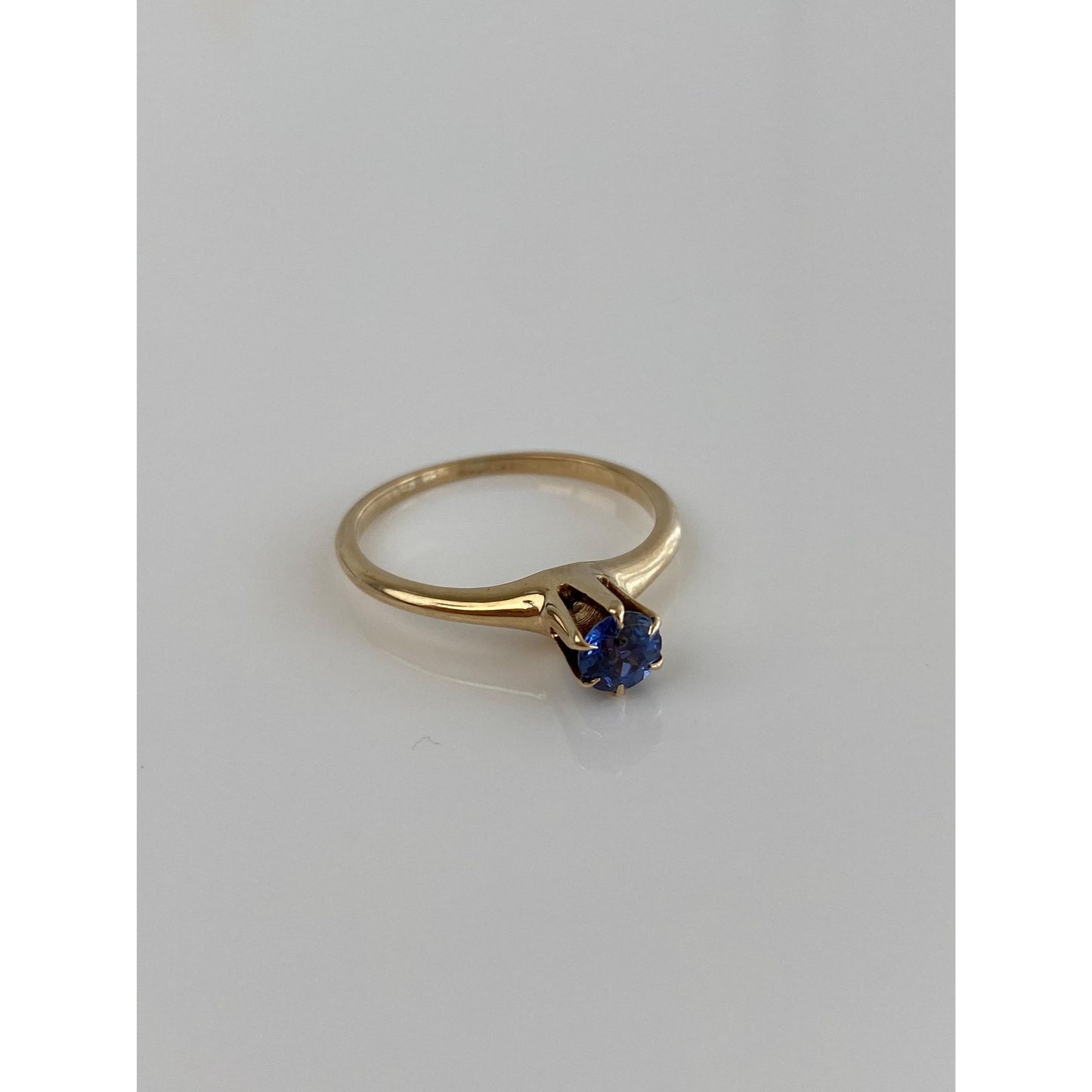 Solid 14k Yellow Gold Sapphire Ring - Size 6.75
