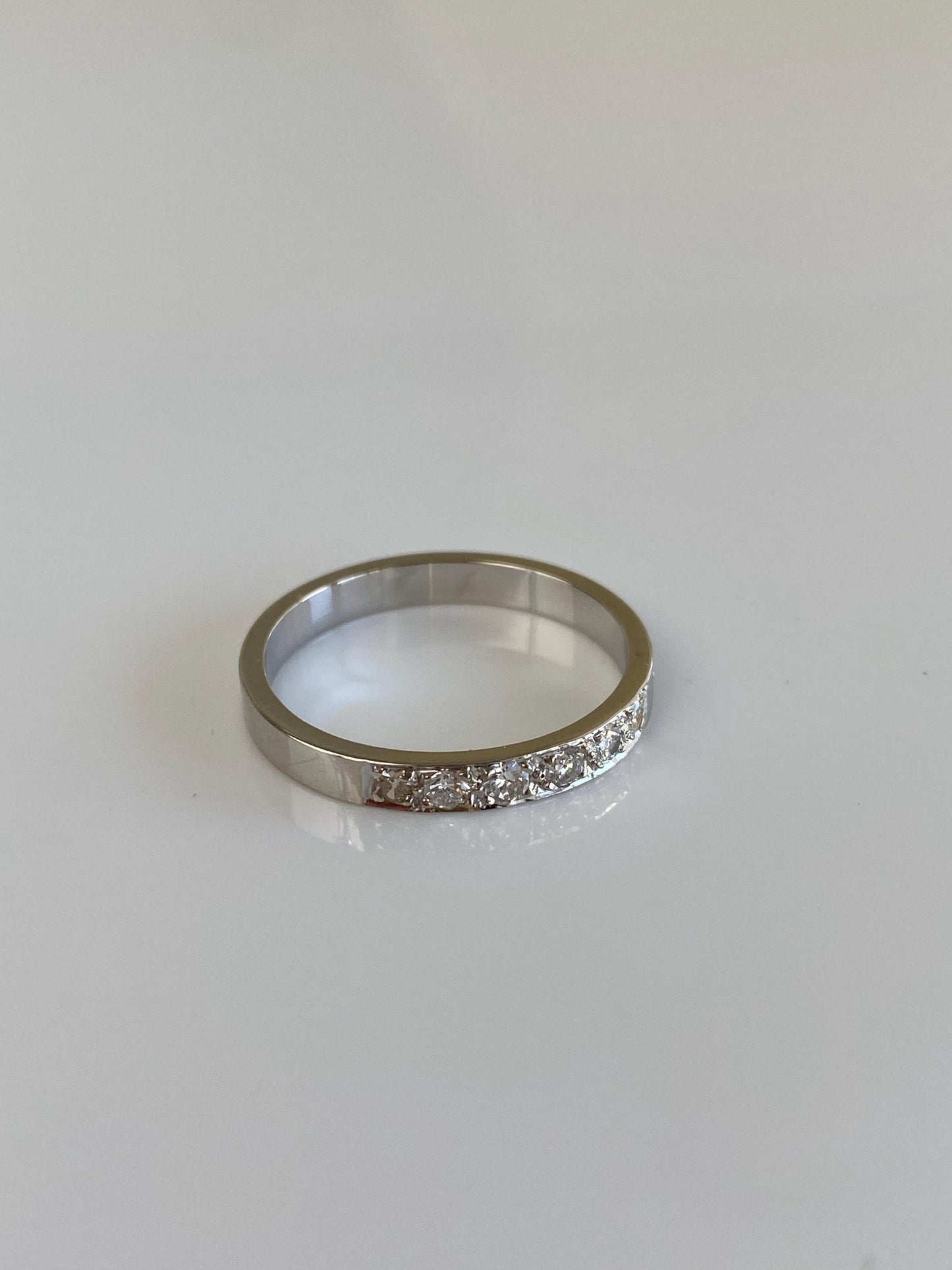 Vintage Solid 14k White Gold Diamond Ring Band - Size 8.5