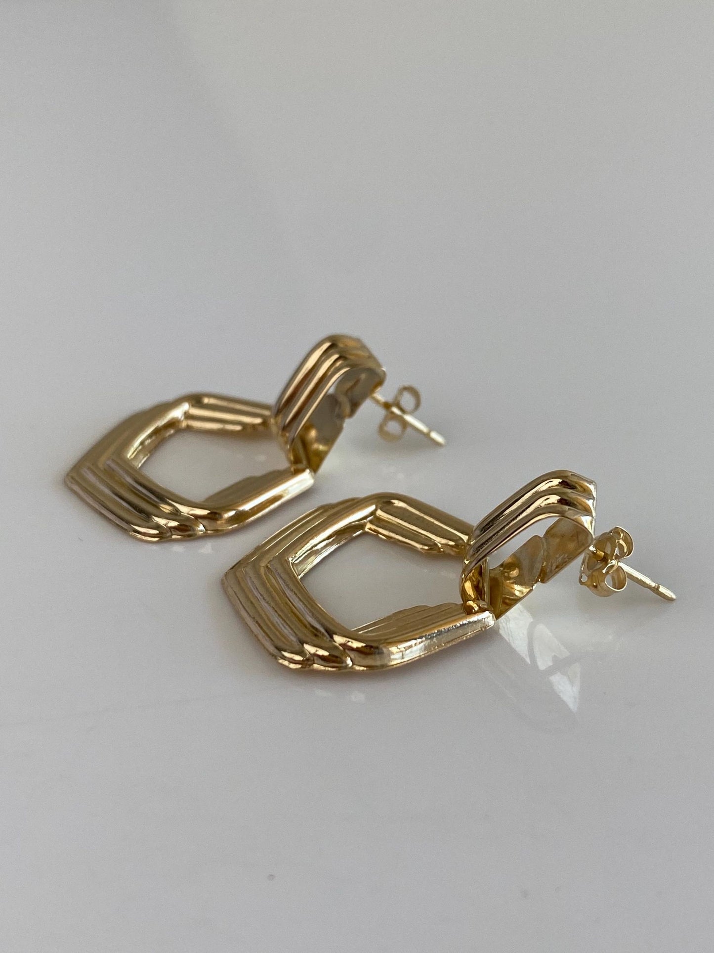 Vintage Solid 14k Yellow Gold Lined Hoop Stud Earrings