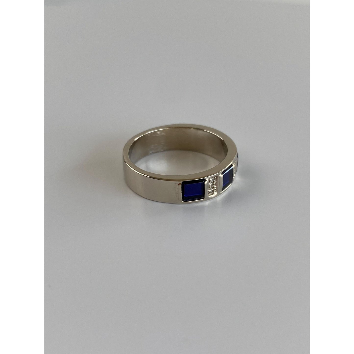 Vintage Solid 14k White Gold Blue Spinel Diamond Chunky Ring Band - Size 8.75