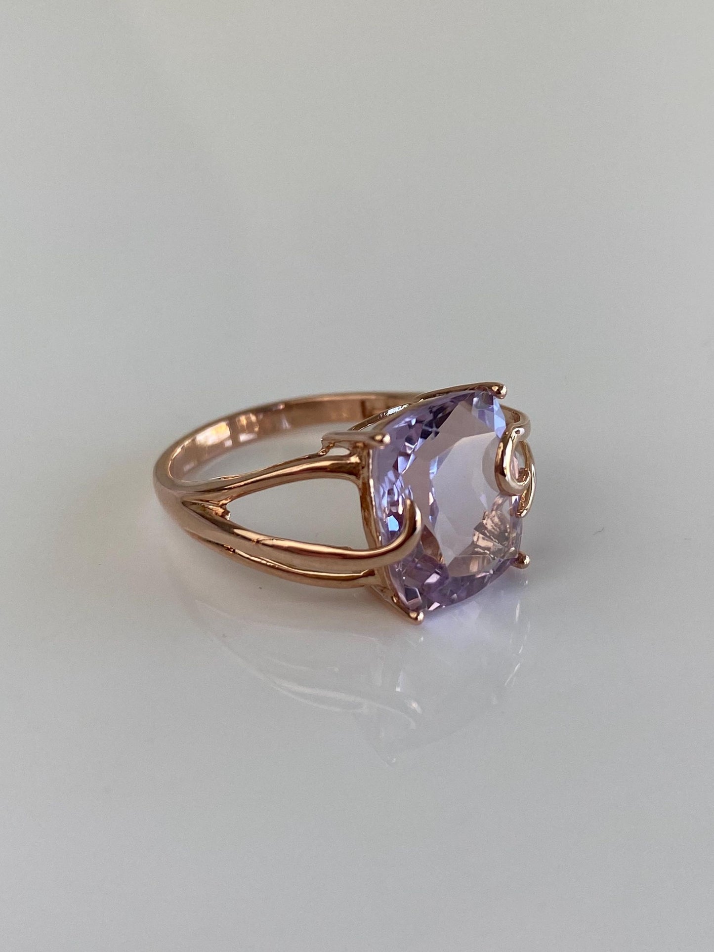 Vintage Solid 14k Rose Gold Light Purple Amethyst Ring - Size 7