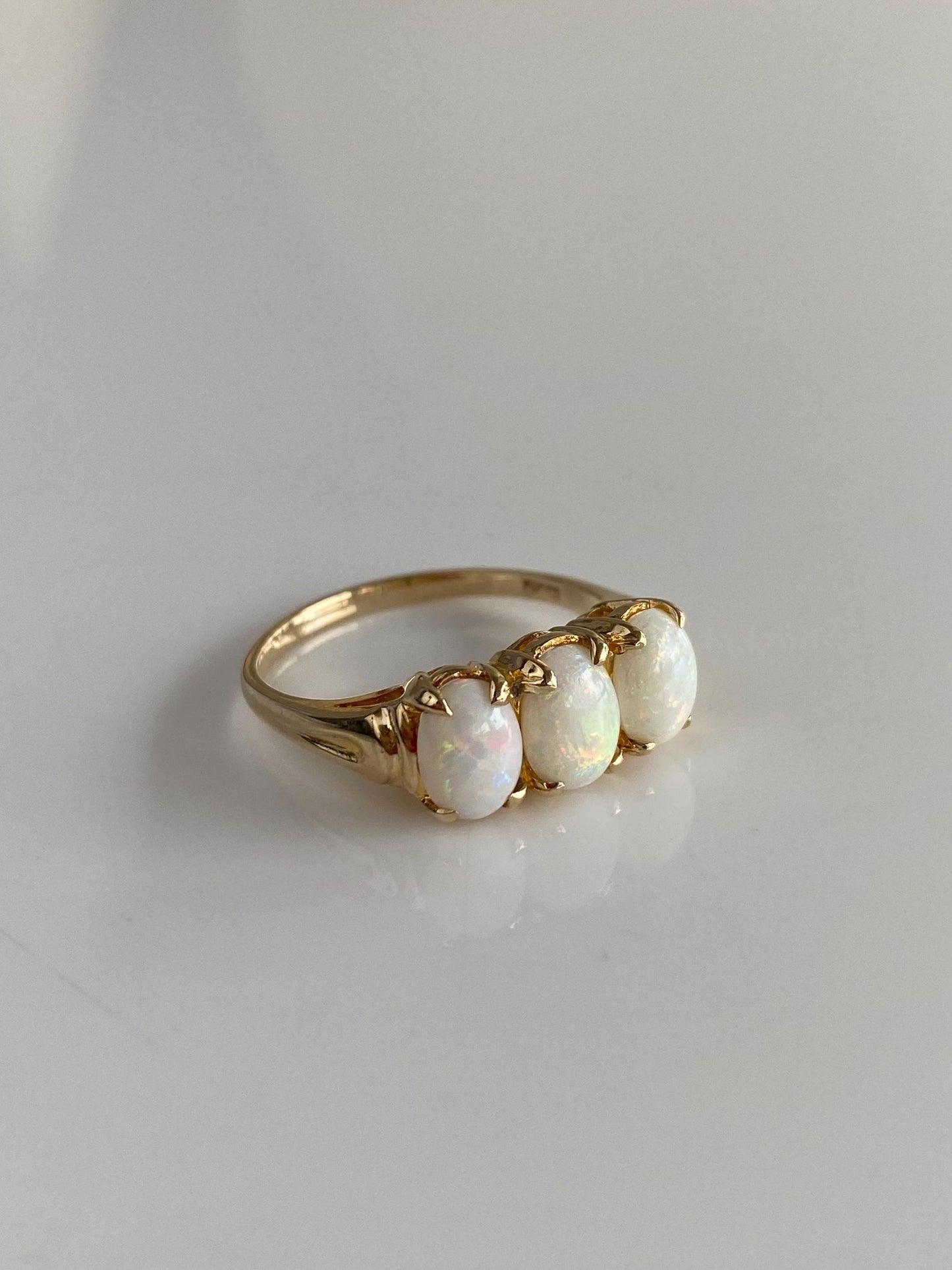 Vintage Solid 10k Yellow Gold Opal Row Ring - Size 7.25