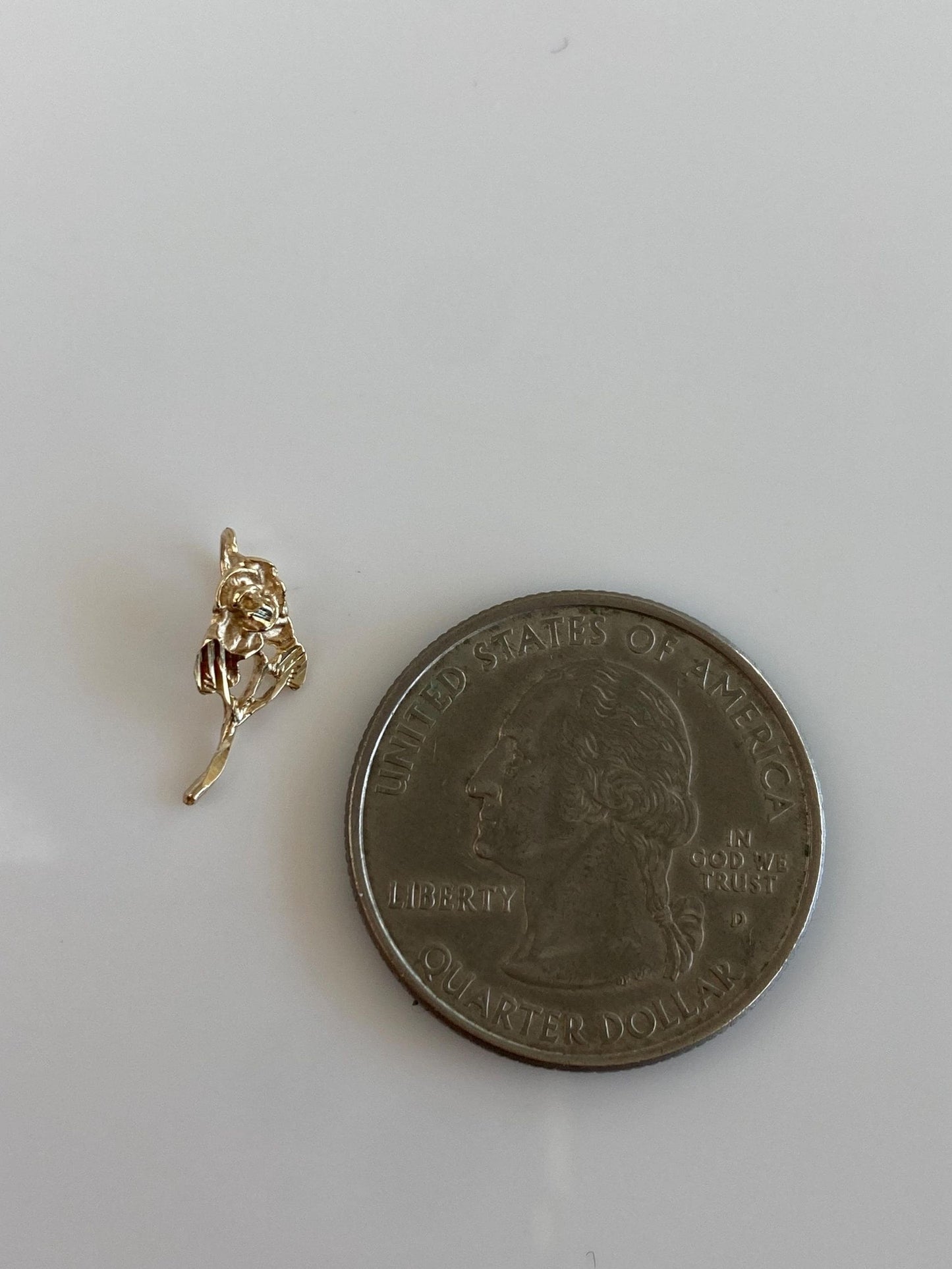 Vintage Solid 10k Yellow Gold Diamond Cut Rose Charm