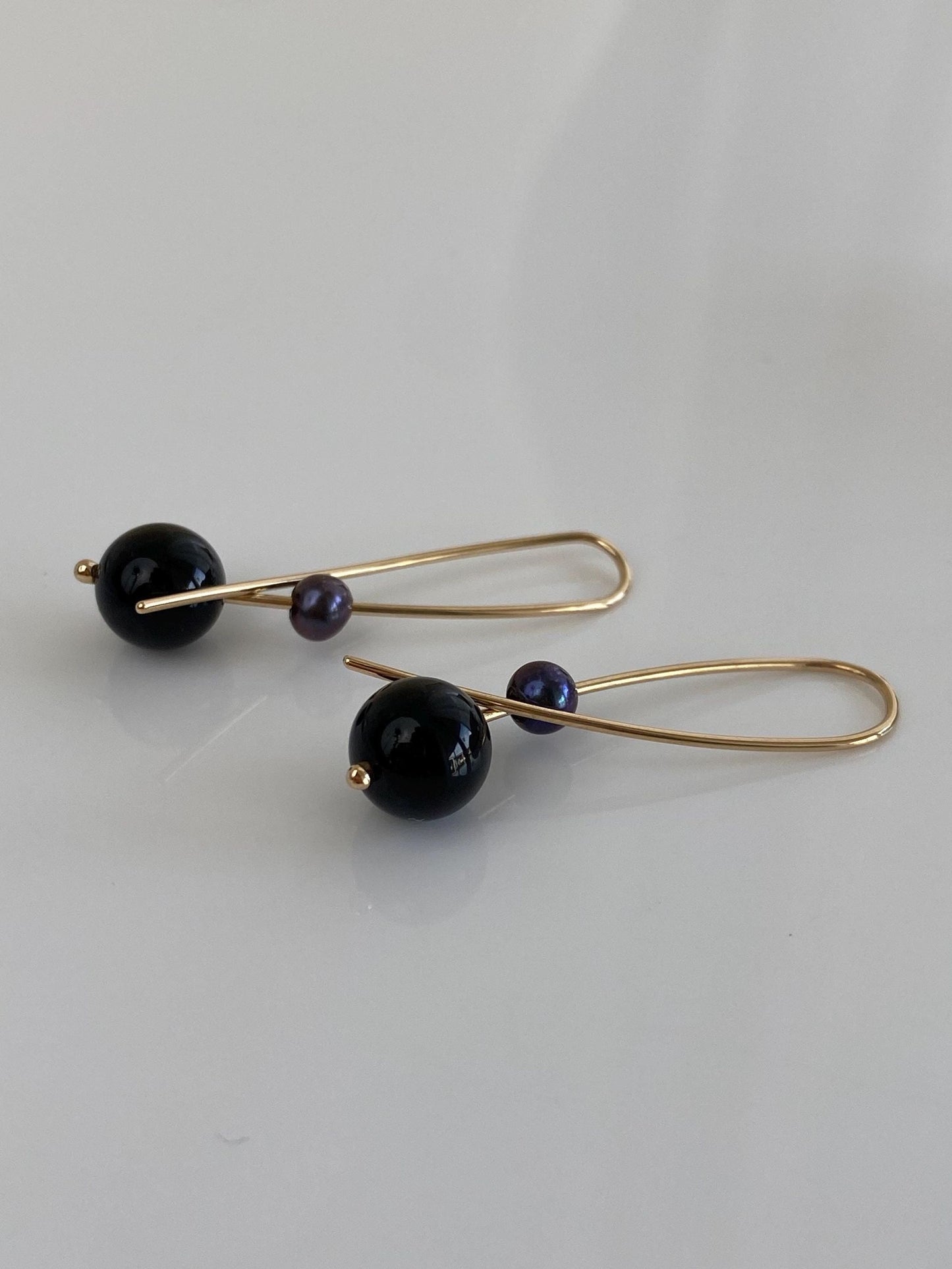 Vintage Solid 14k Yellow Gold Peacock Pearl Bead Twist Drop Earrings