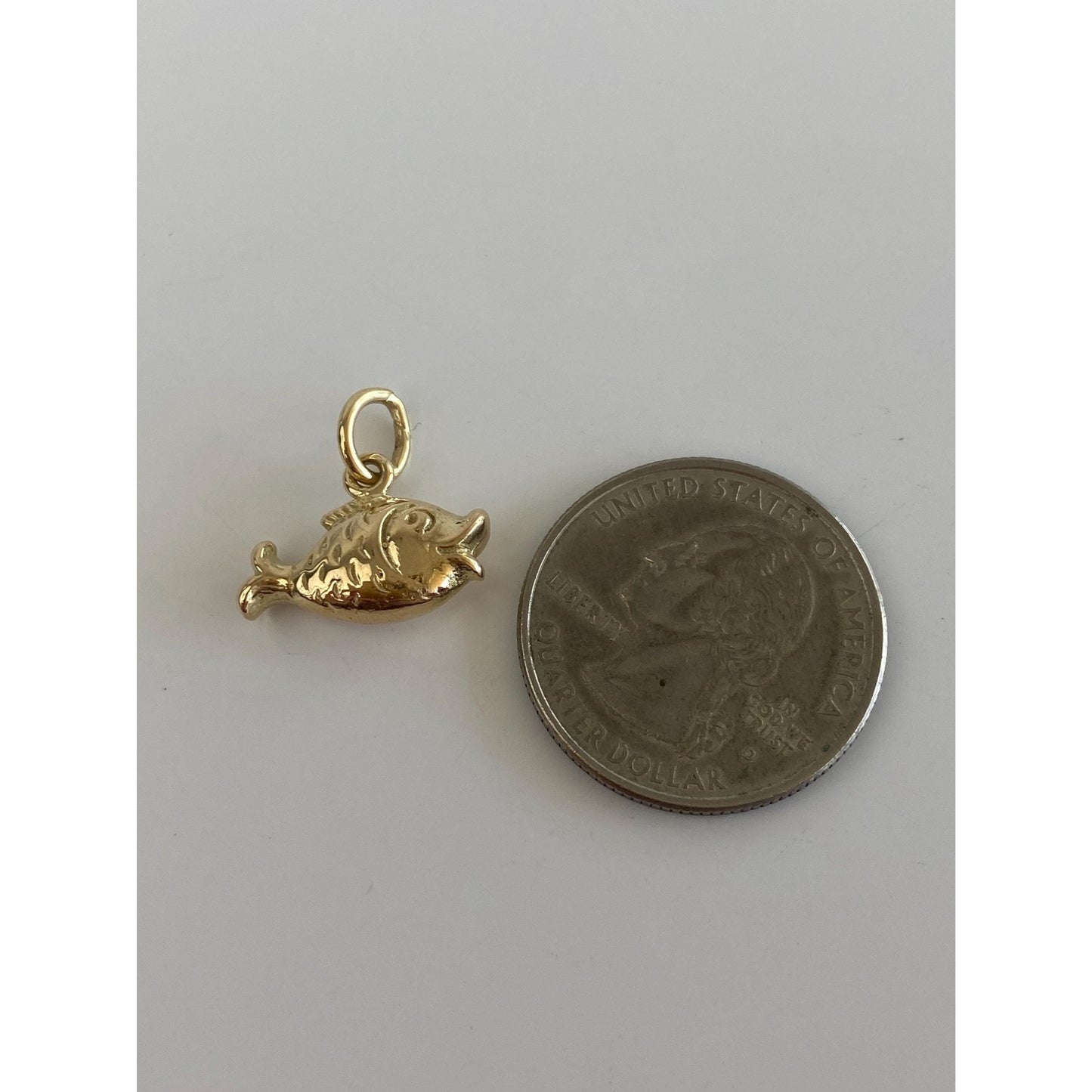 Vintage Solid 14k Yellow Gold Pucker Fish Charm