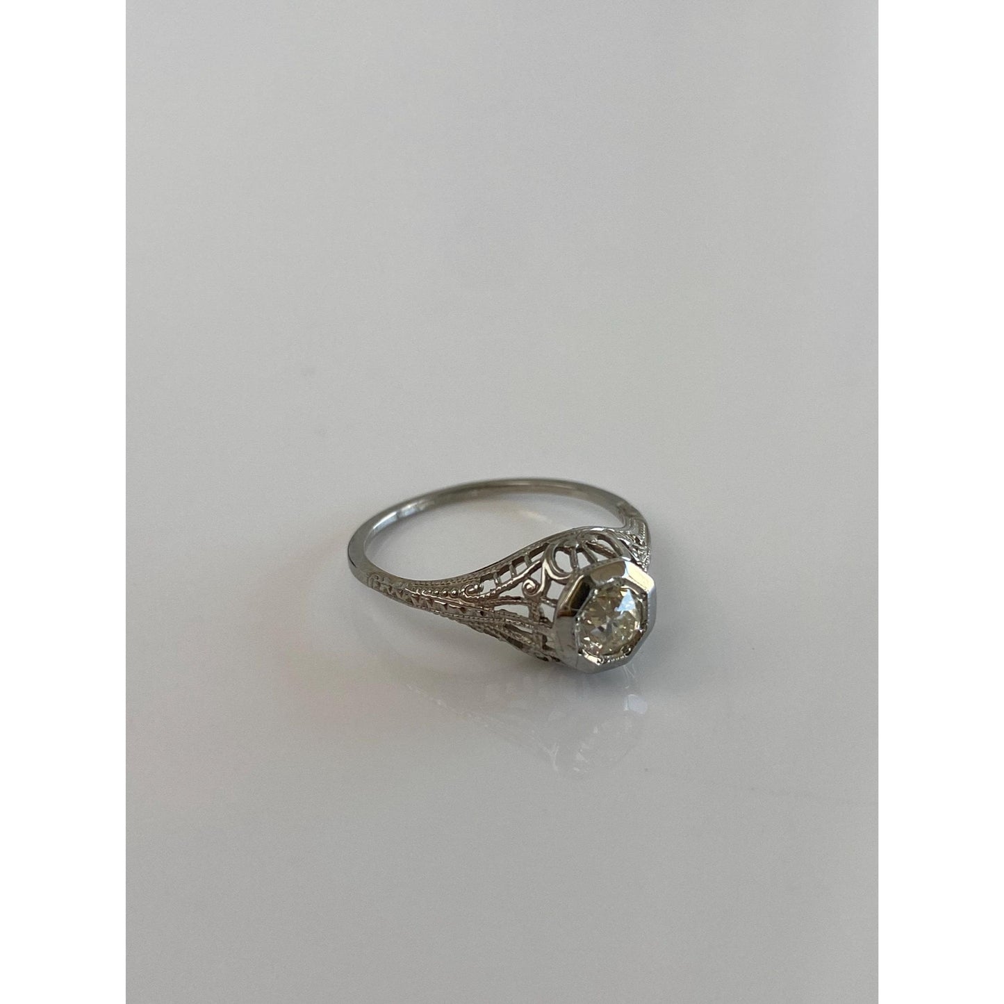 Vintage Solid 18k White Gold Diamond Art Deco Ring - Size 5.25