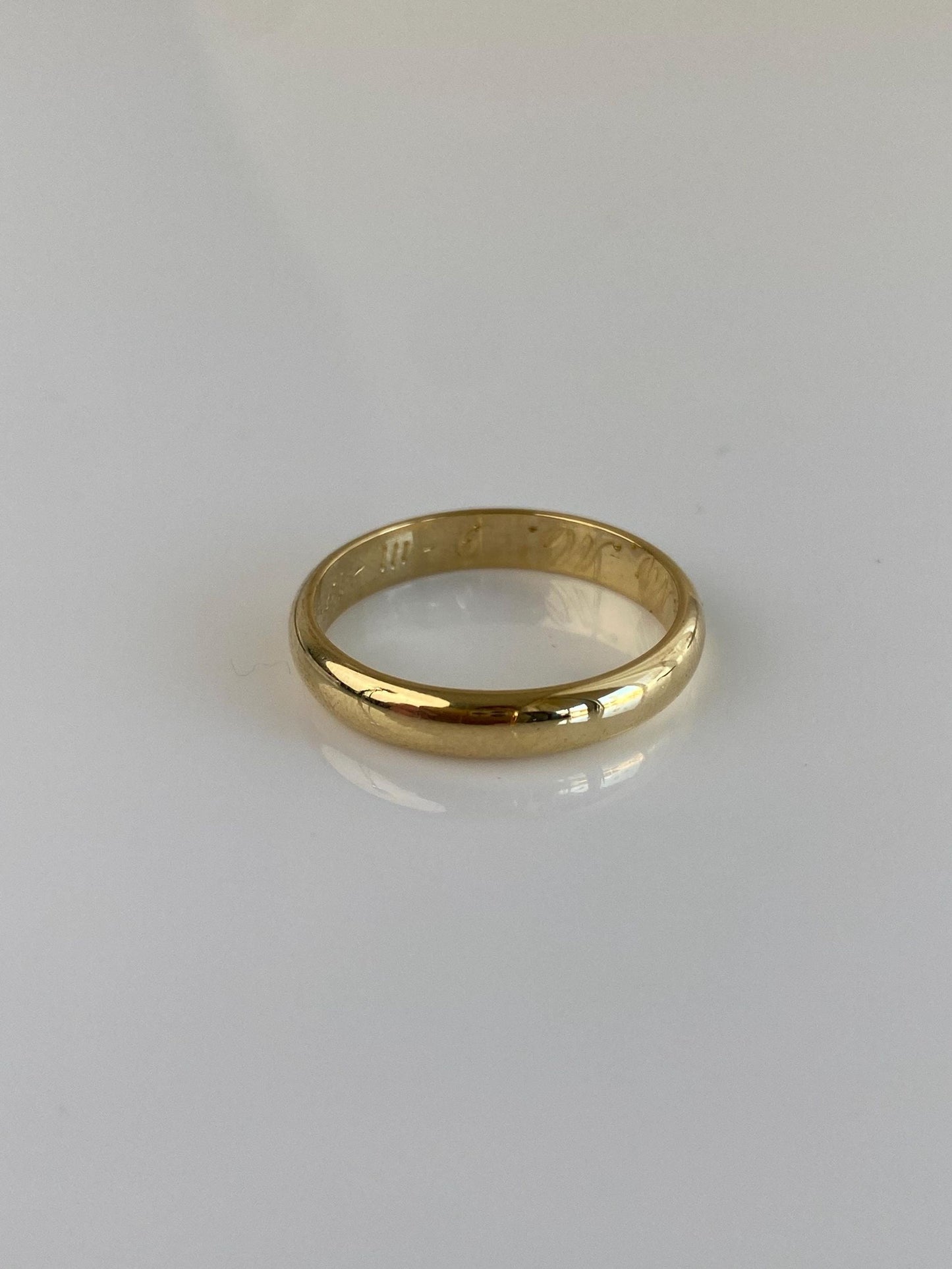 Vintage Solid 18k Yellow Gold Ring Band - Size 8