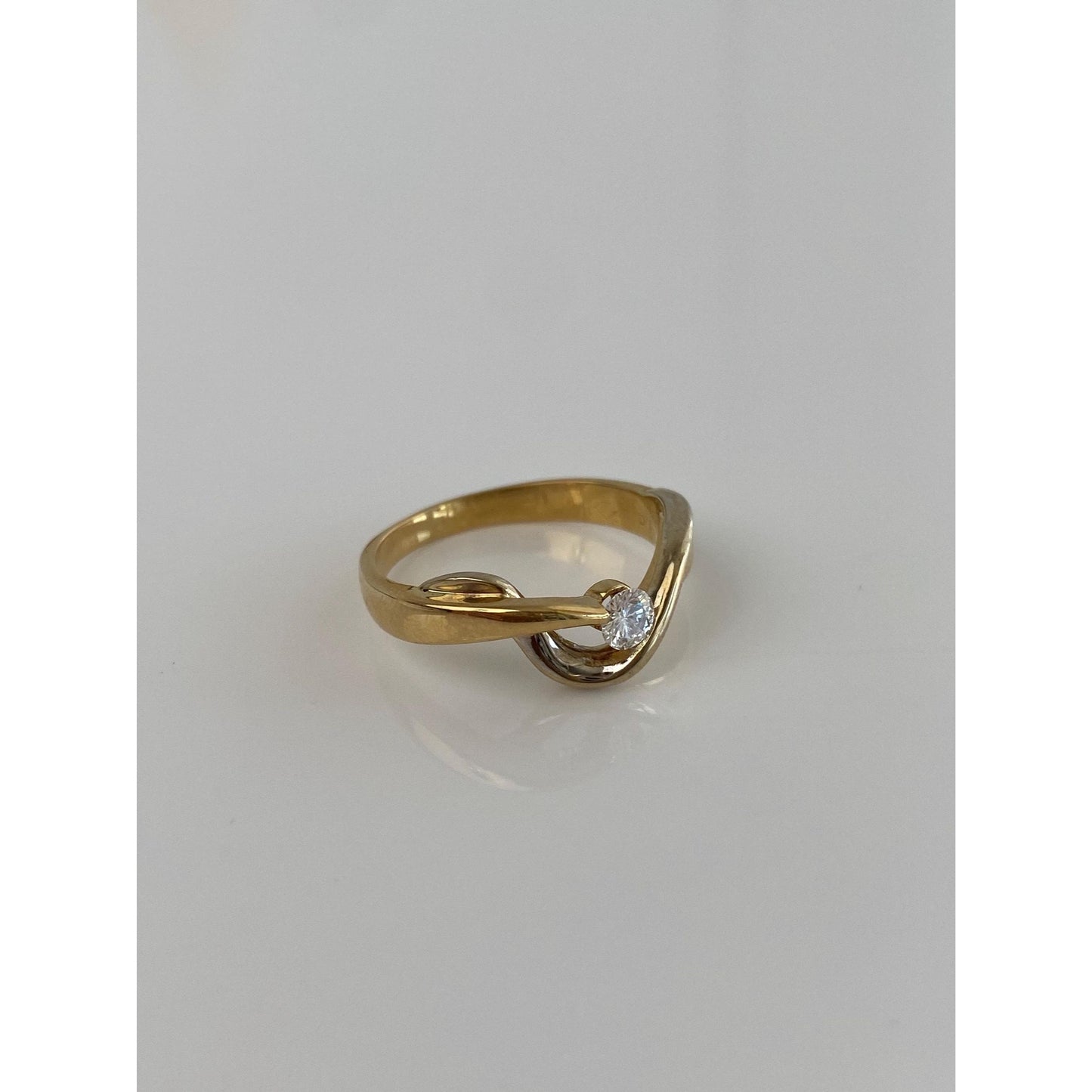 Vintage Solid 18k Yellow & White Gold Diamond Ring Band - Size 7.25