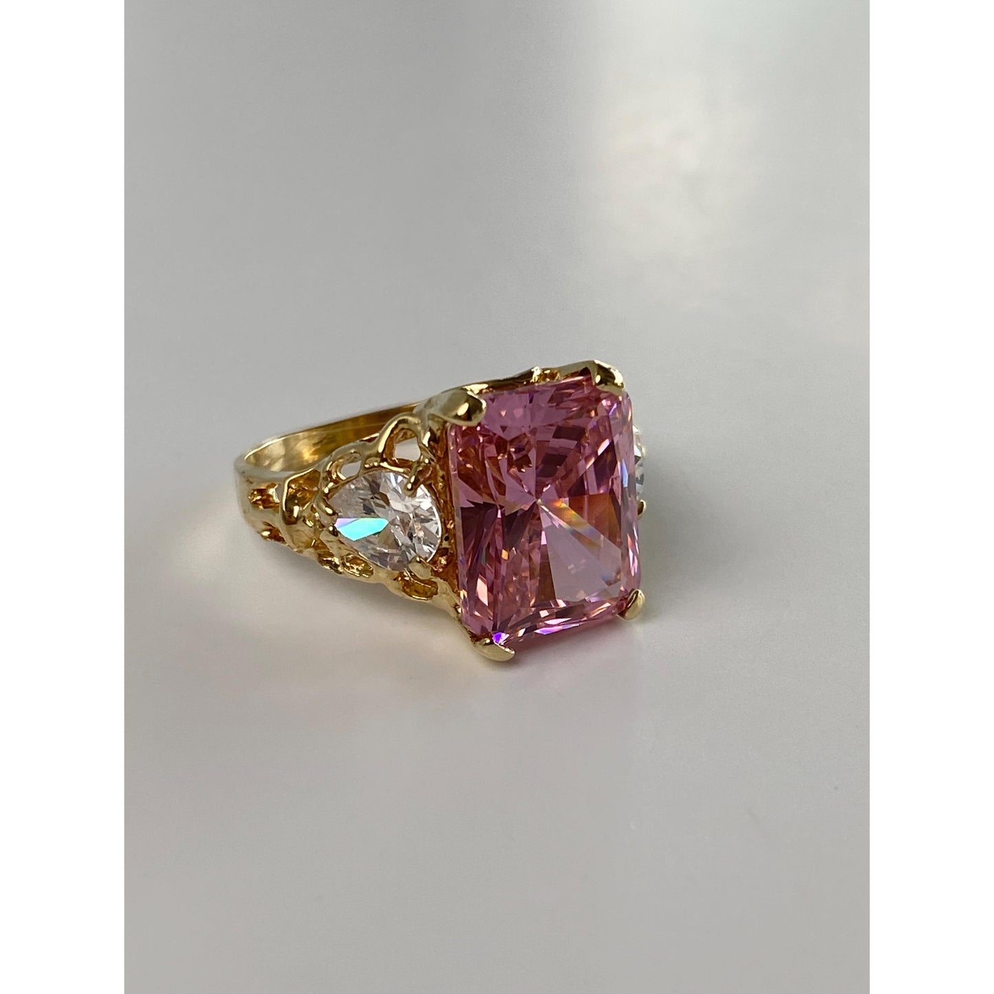 Vintage Solid 10k Yellow Gold Pink & Clear Cubic Zirconia Ring - Size 7.25