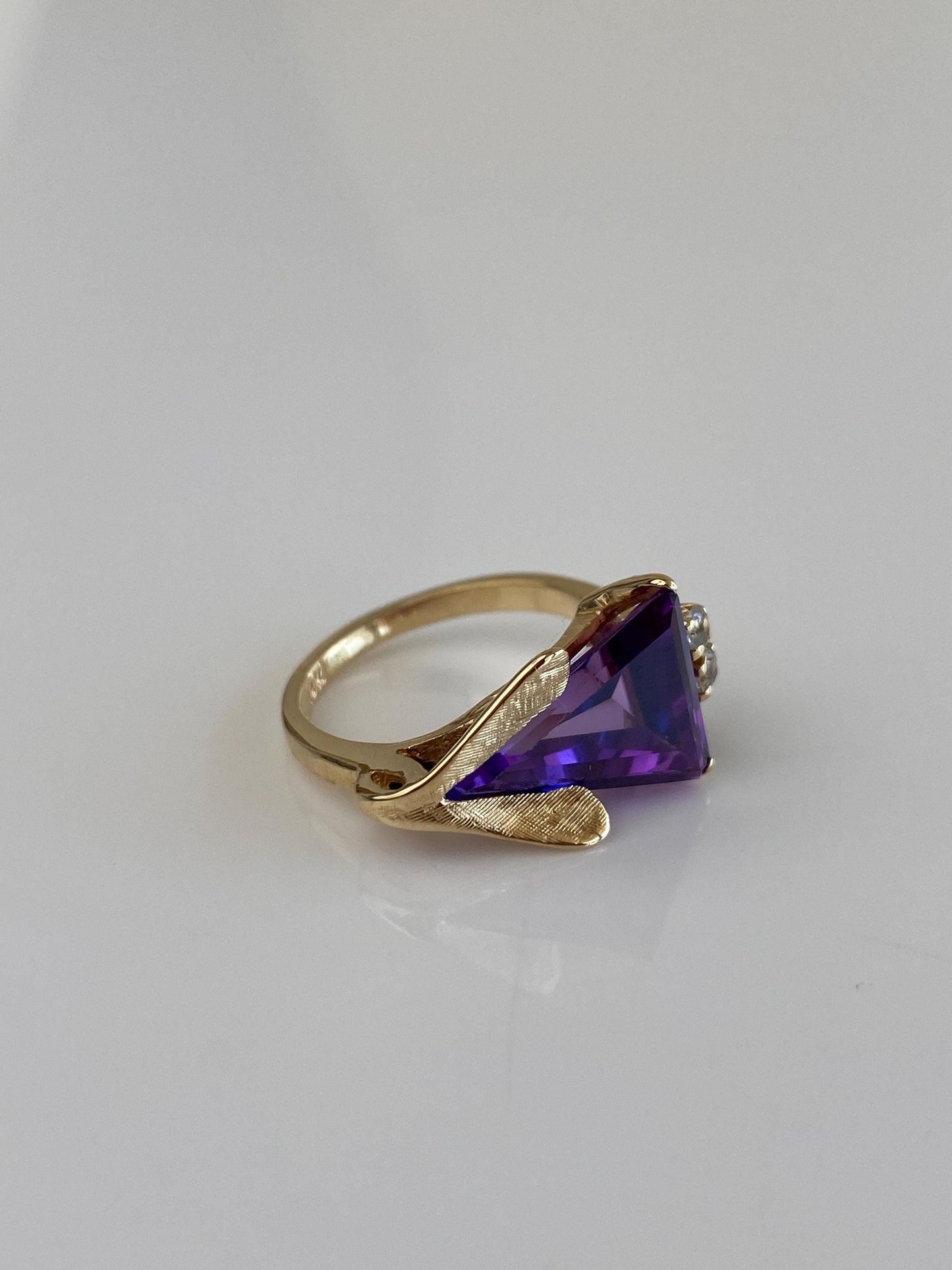 Vintage Solid 14k Yellow Gold Amethyst Clear Spinel Ring - Size 2.75