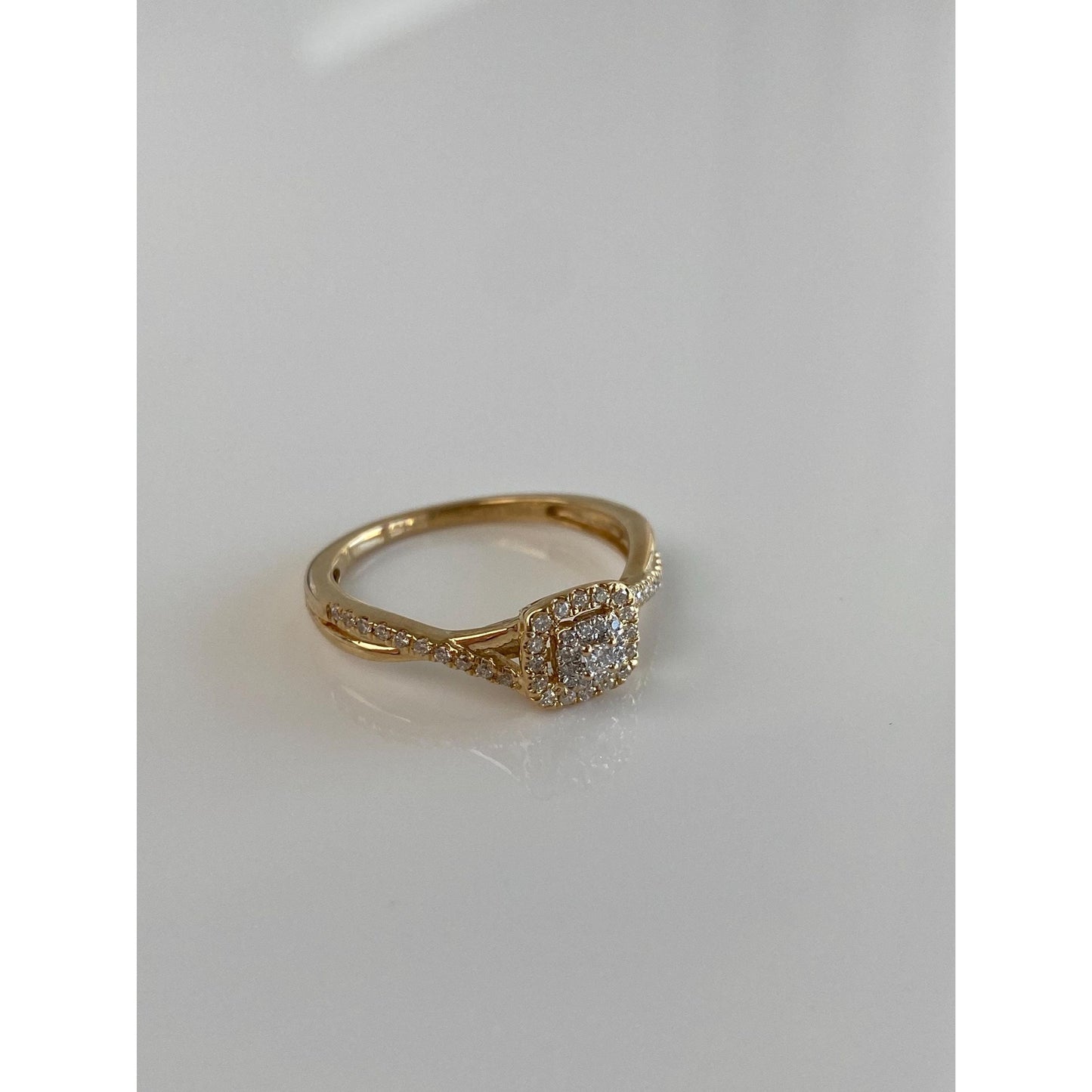 Vintage Solid 14k Yellow Gold Diamond Twist Ring - Size 6.75