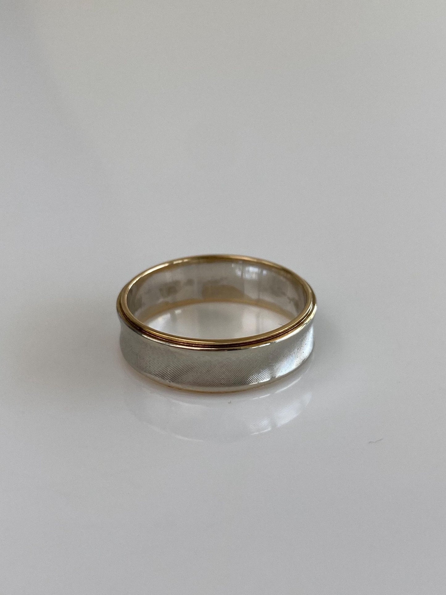 Vintage Solid 14k White & Yellow Gold Inverted Ring Band - Size 8