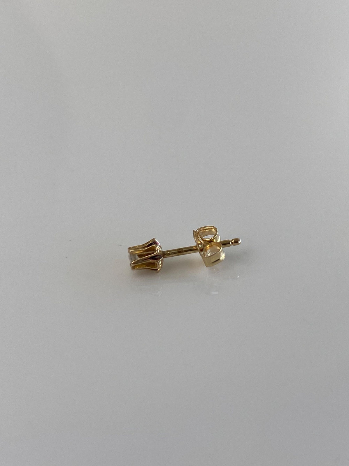 Vintage Solid 14k Yellow Gold SINGLE Diamond Flower Stud Earring