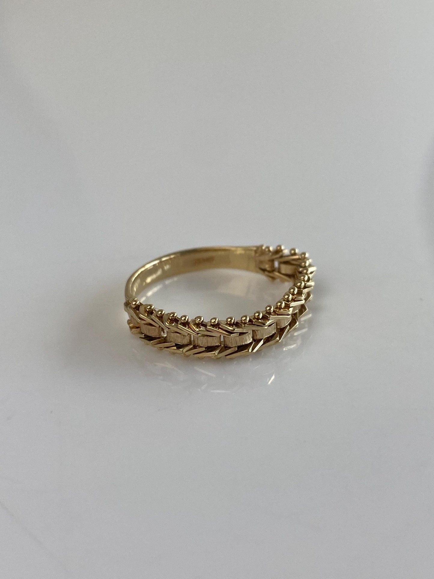 Vintage Solid 14k Yellow Gold Chain Mesh Ring Band - Size 8.75