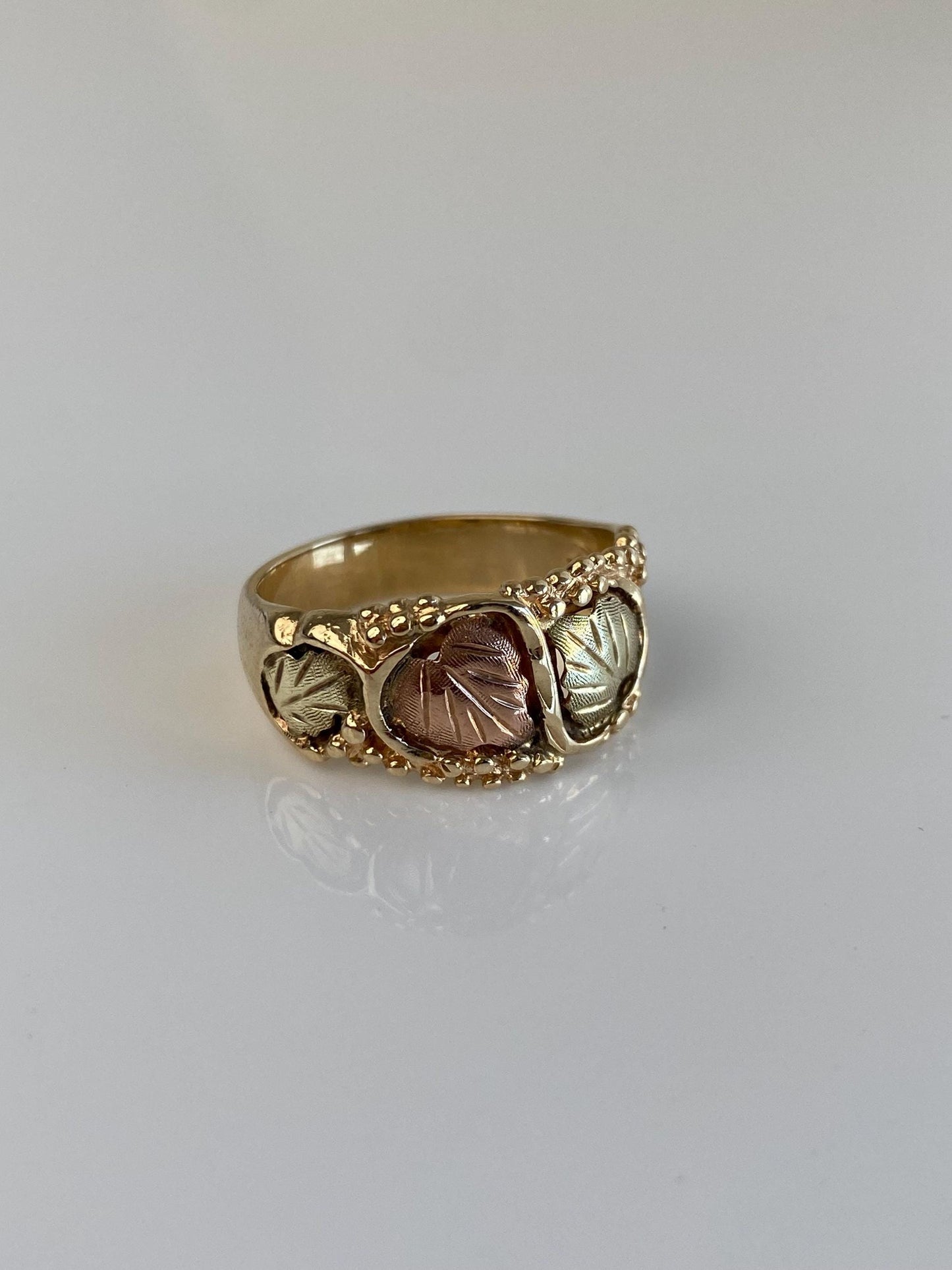 Solid 10k Black Hills Gold Leaves Ring Band - Size 8.5