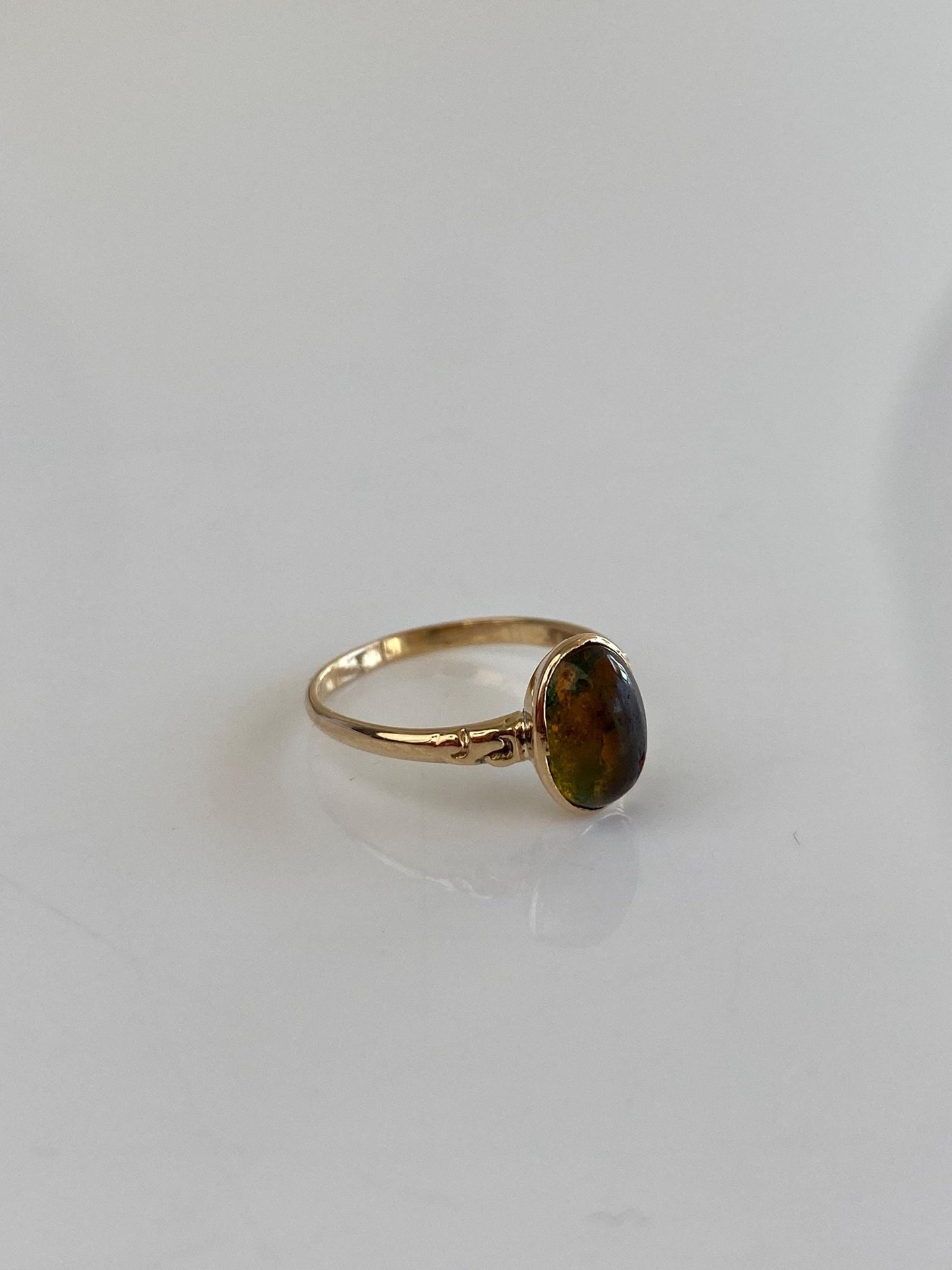 Vintage Solid 14k Yellow Gold Citrine Cabochon Designed Ring - Size 3