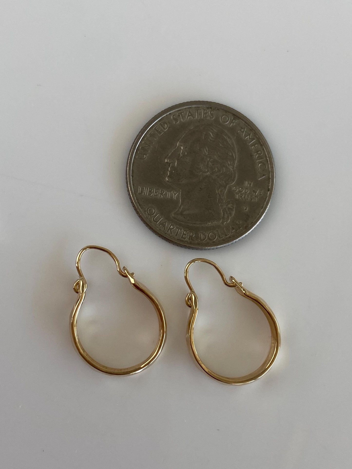 Vintage Solid 14k Yellow Gold Faceted Hoop Earrings