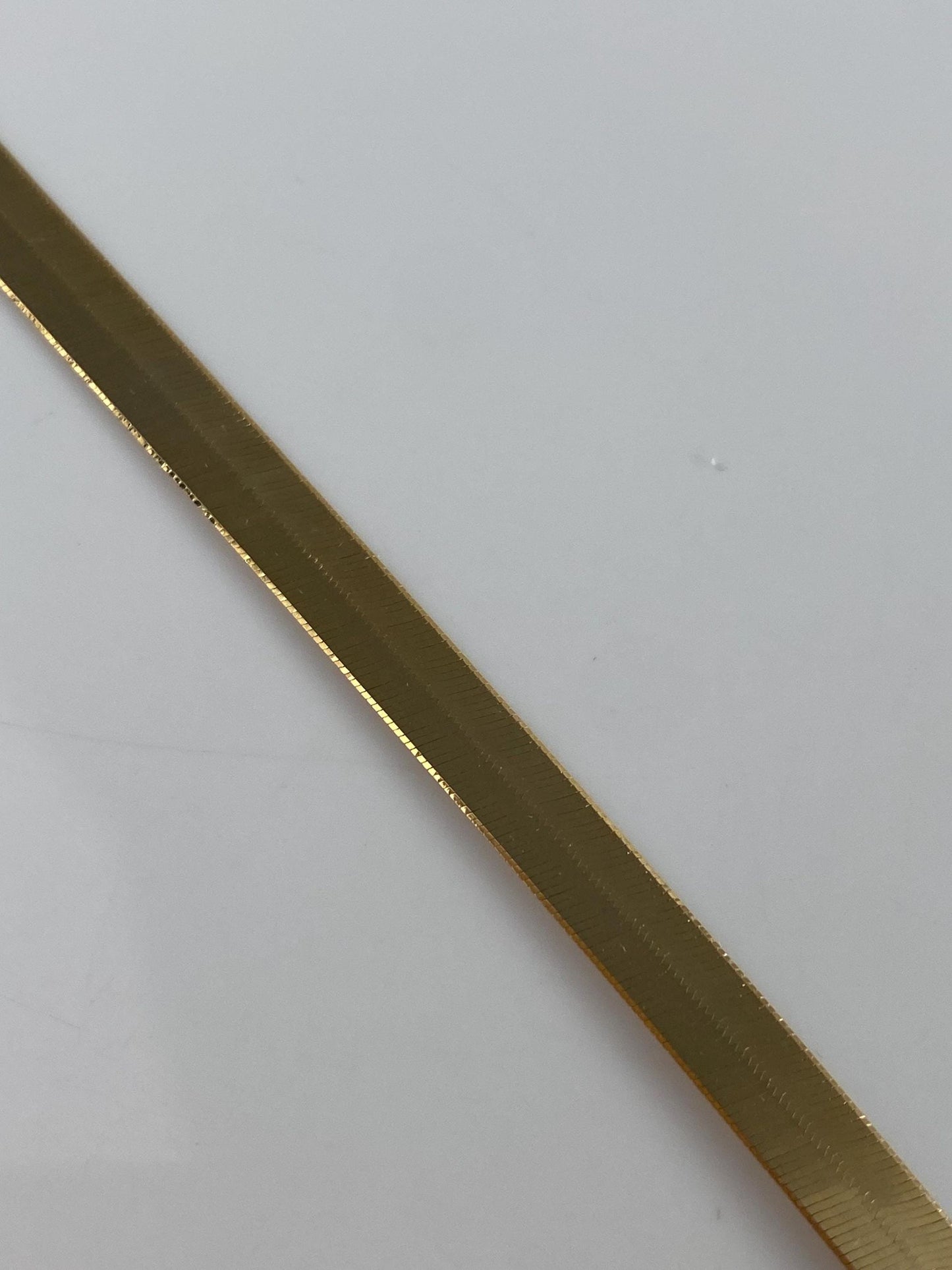 Vintage Solid 14k Yellow Gold Diamond Cut Border Herringbone Chain Necklace - 20 inches