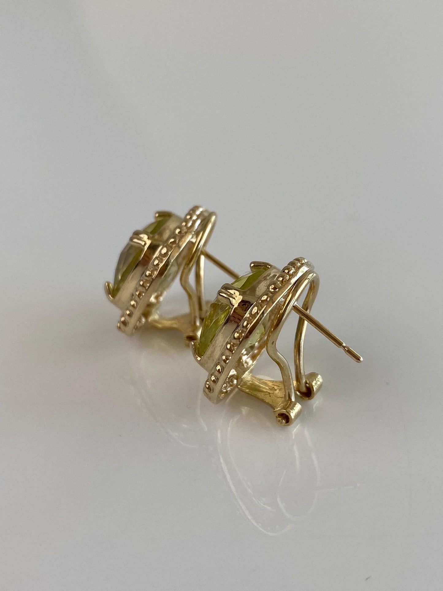 Vintage Solid 14k Yellow Gold Light Green Quartz Drop Earrings